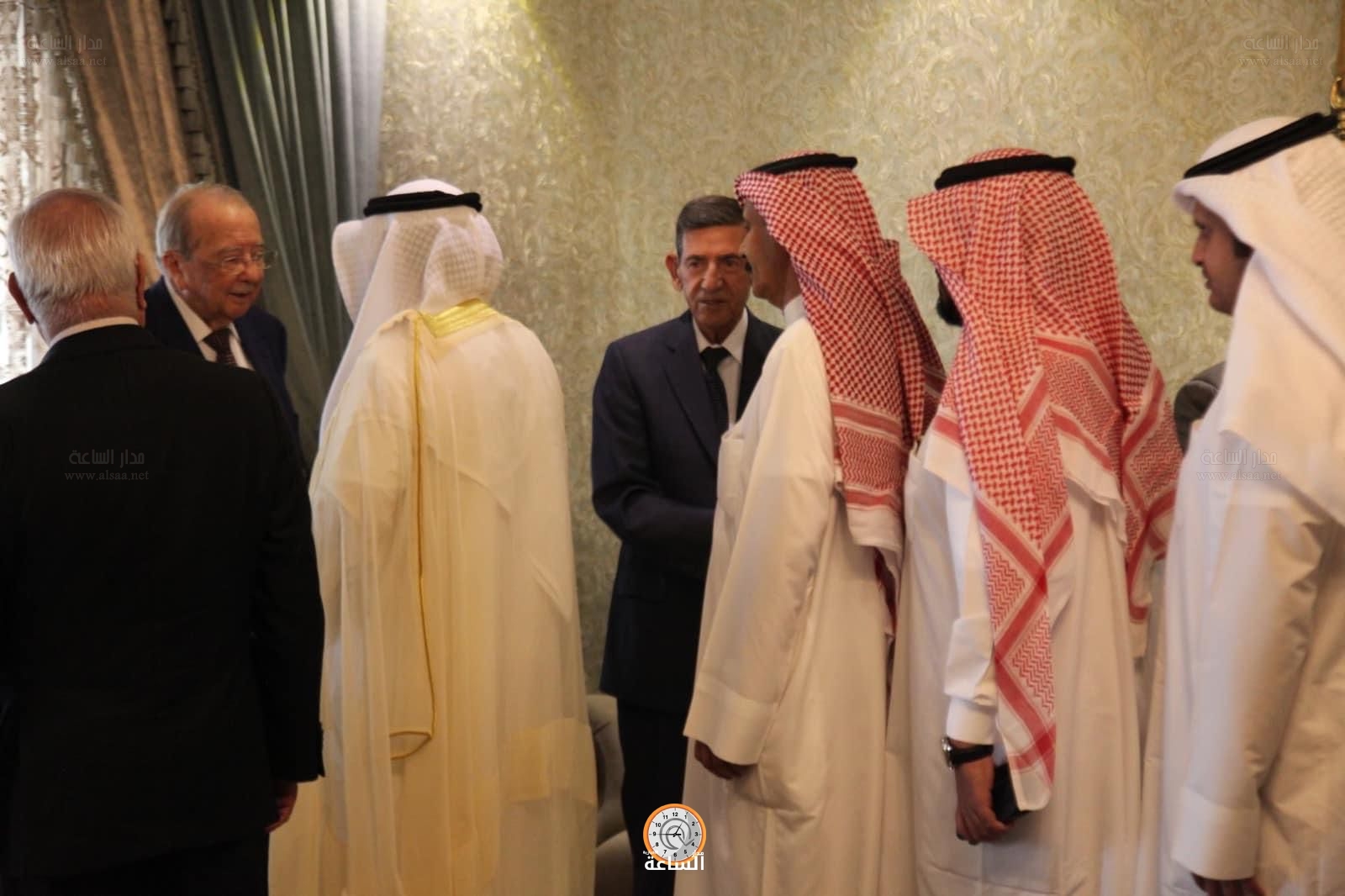 Madar Al-Saa Images 0.6228844742578321