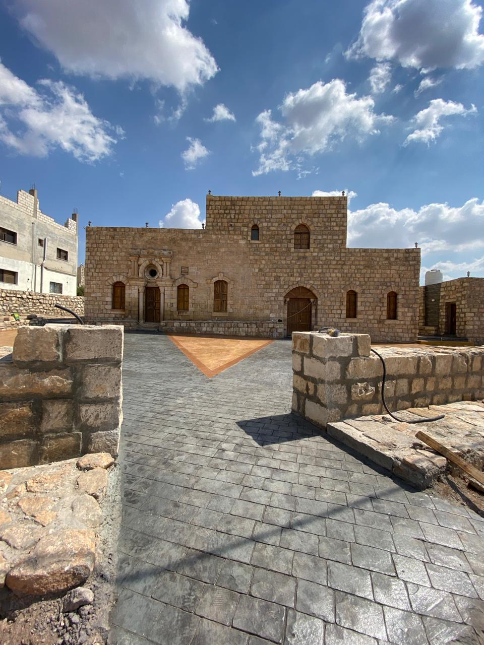 Madar Al-Saa Images 0.14289032860960704