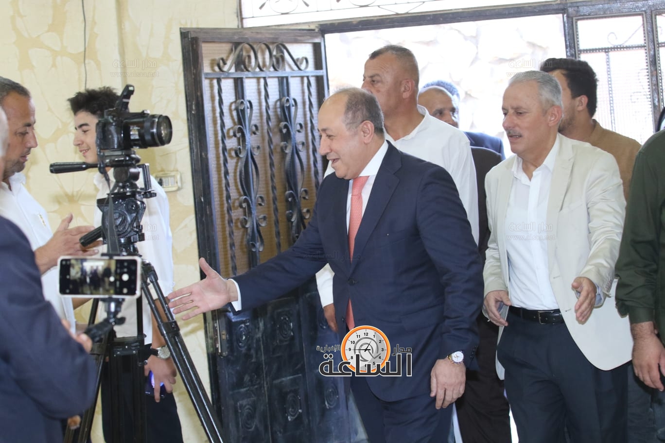 Madar Al-Saa Images 0.8242556063373538