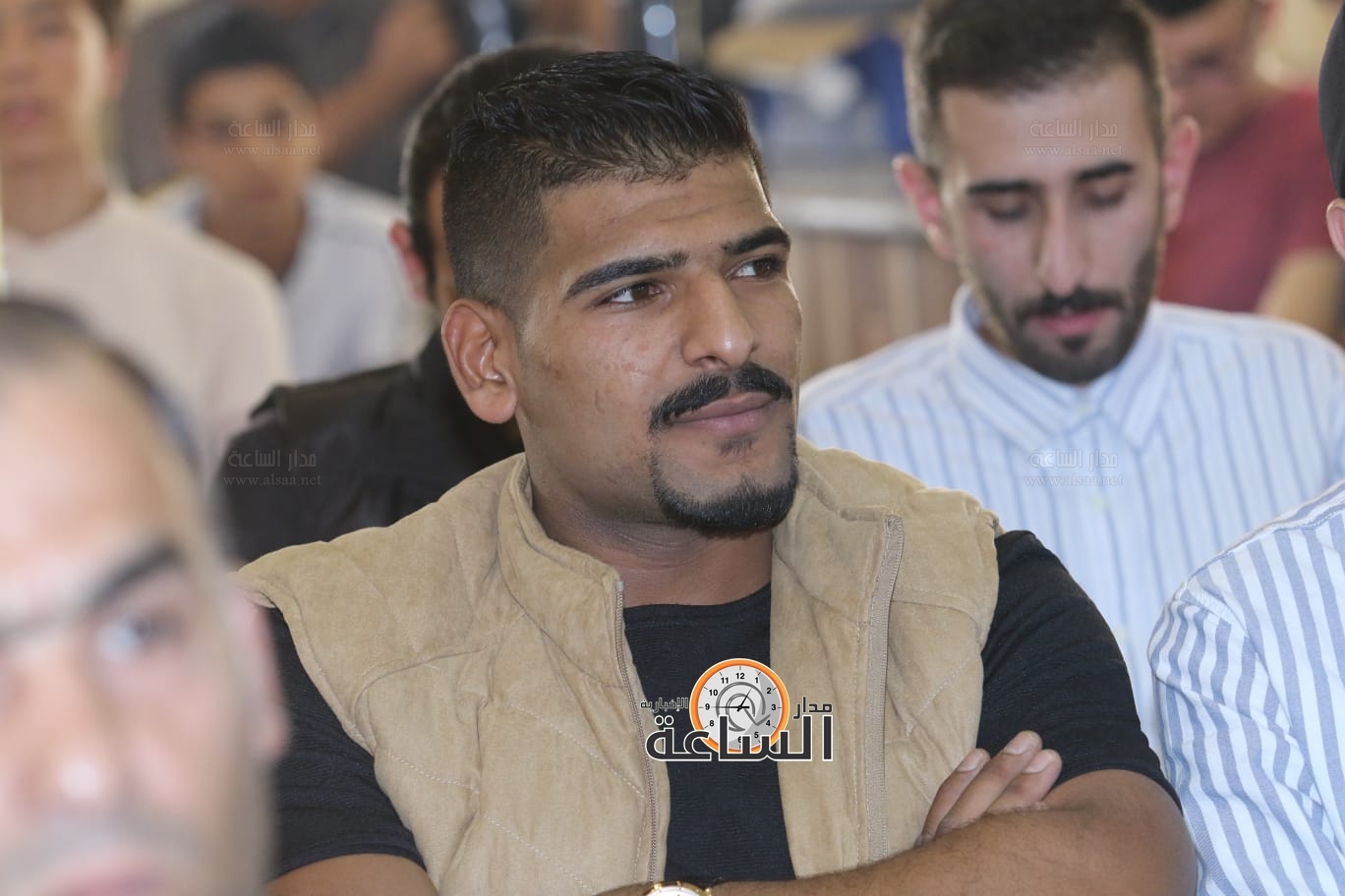 Madar Al-Saa Images 0.9363716260923696