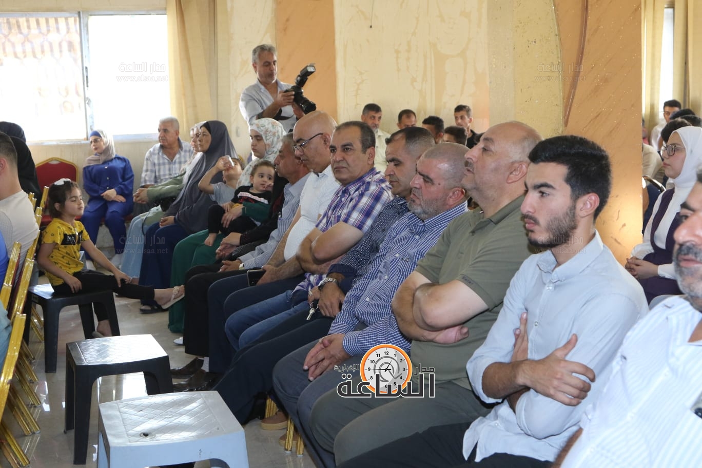 Madar Al-Saa Images 0.4115341280038749