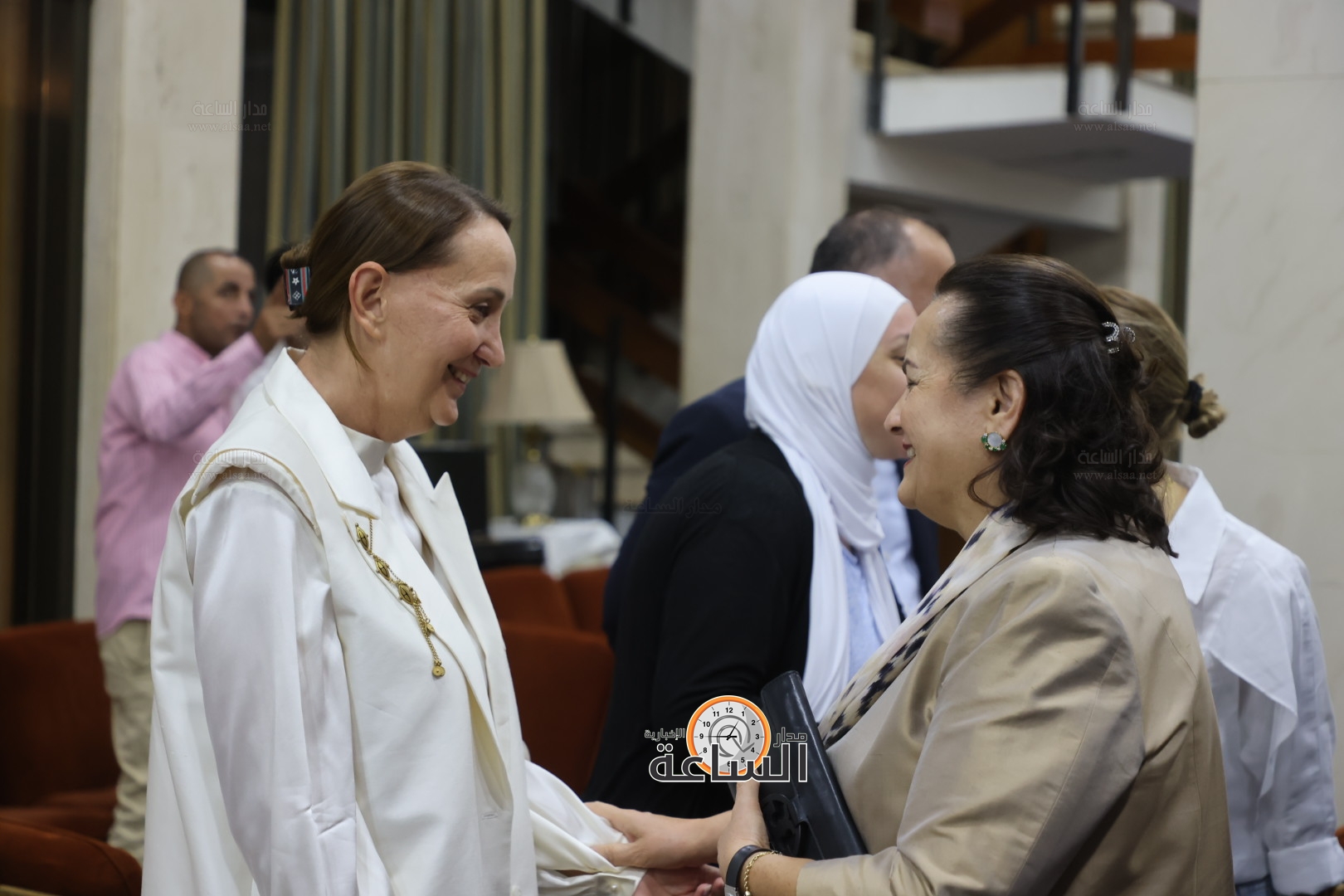 Madar Al-Saa Images 0.487121133749461