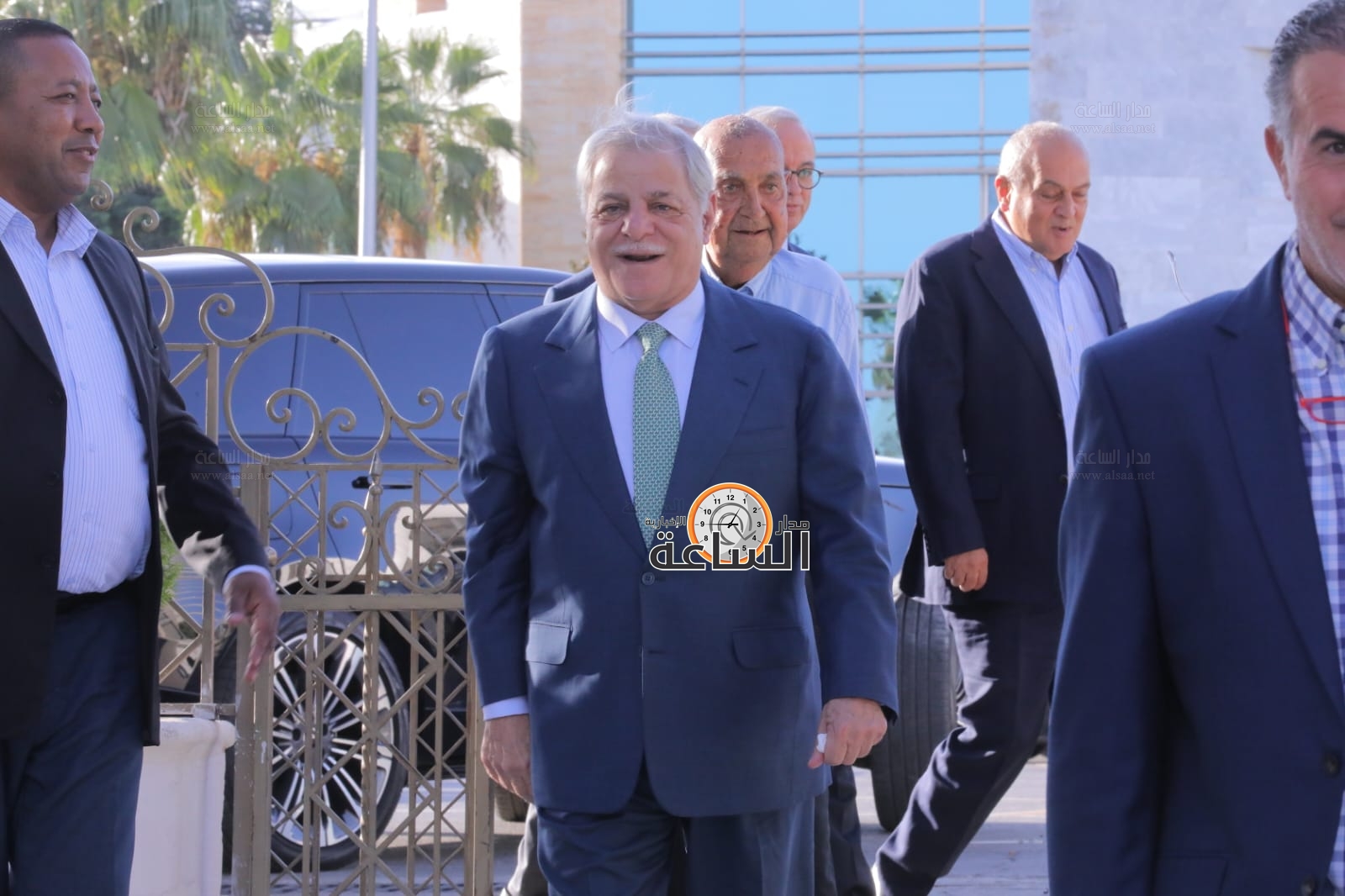 Madar Al-Saa Images 0.3203776768009069