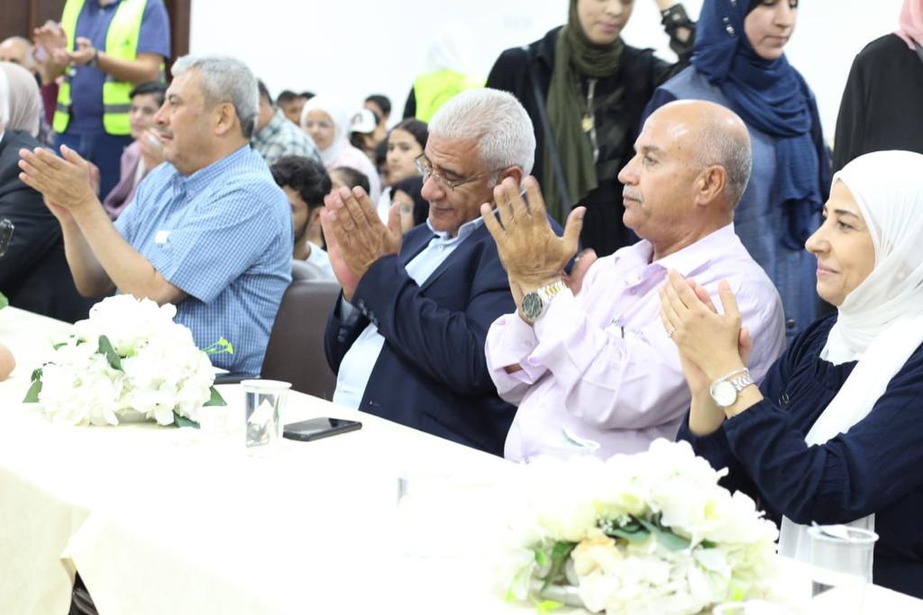 Madar Al-Saa Images 0.08252326265455934