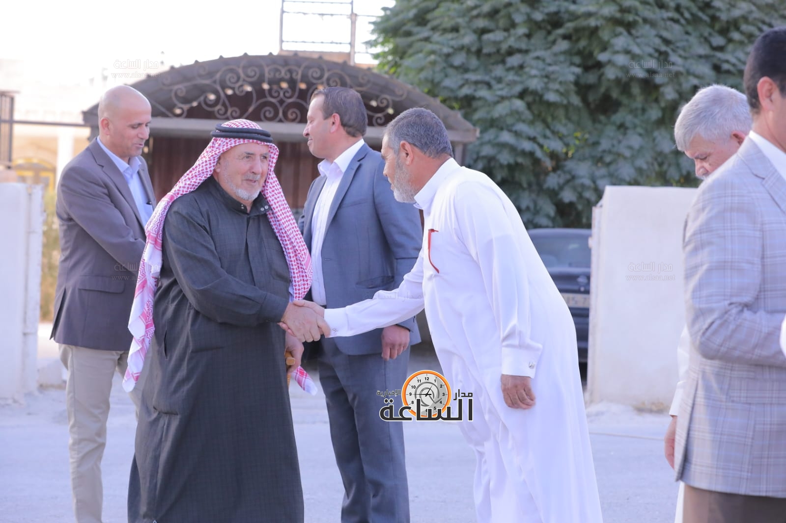 Madar Al-Saa Images 0.1460930700405898