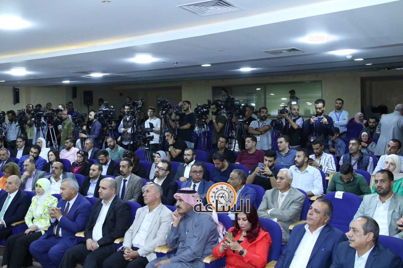 Madar Al-Saa Images 0.4138653654977851