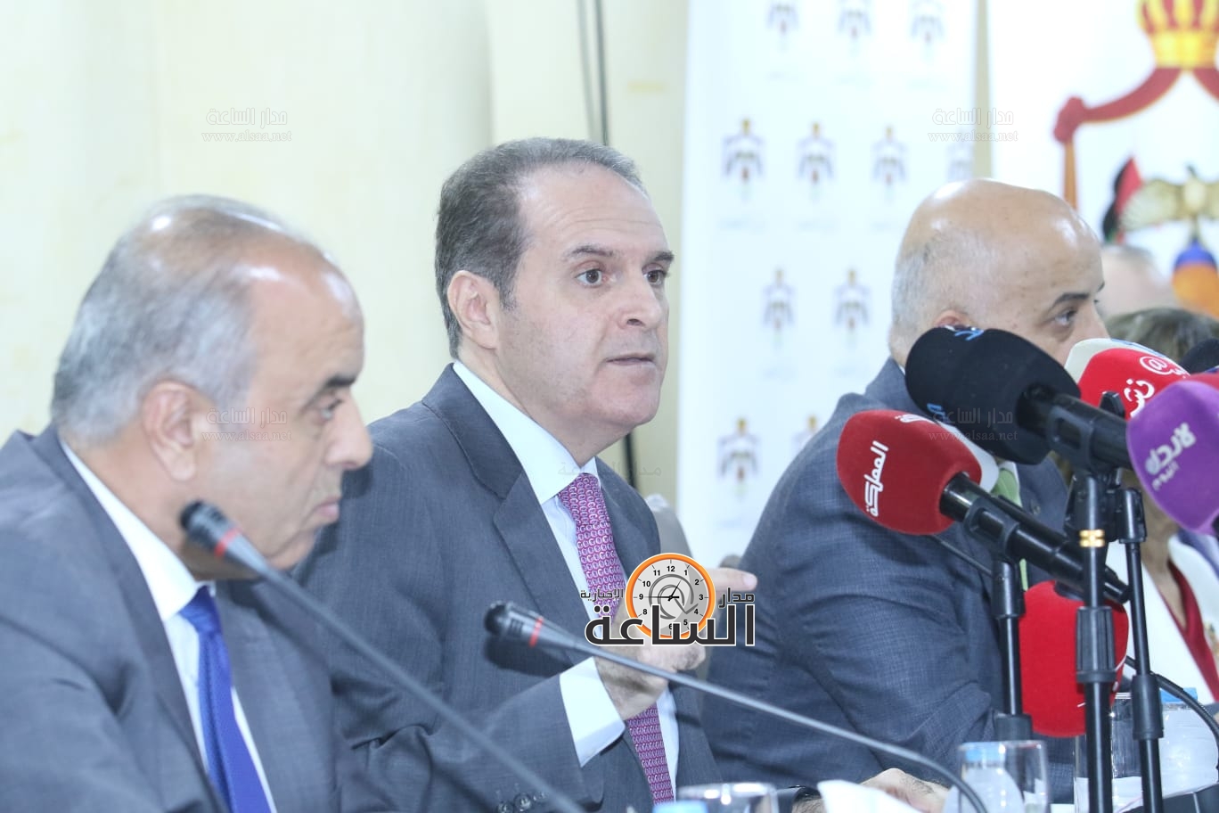 Madar Al-Saa Images 0.08195451996616376