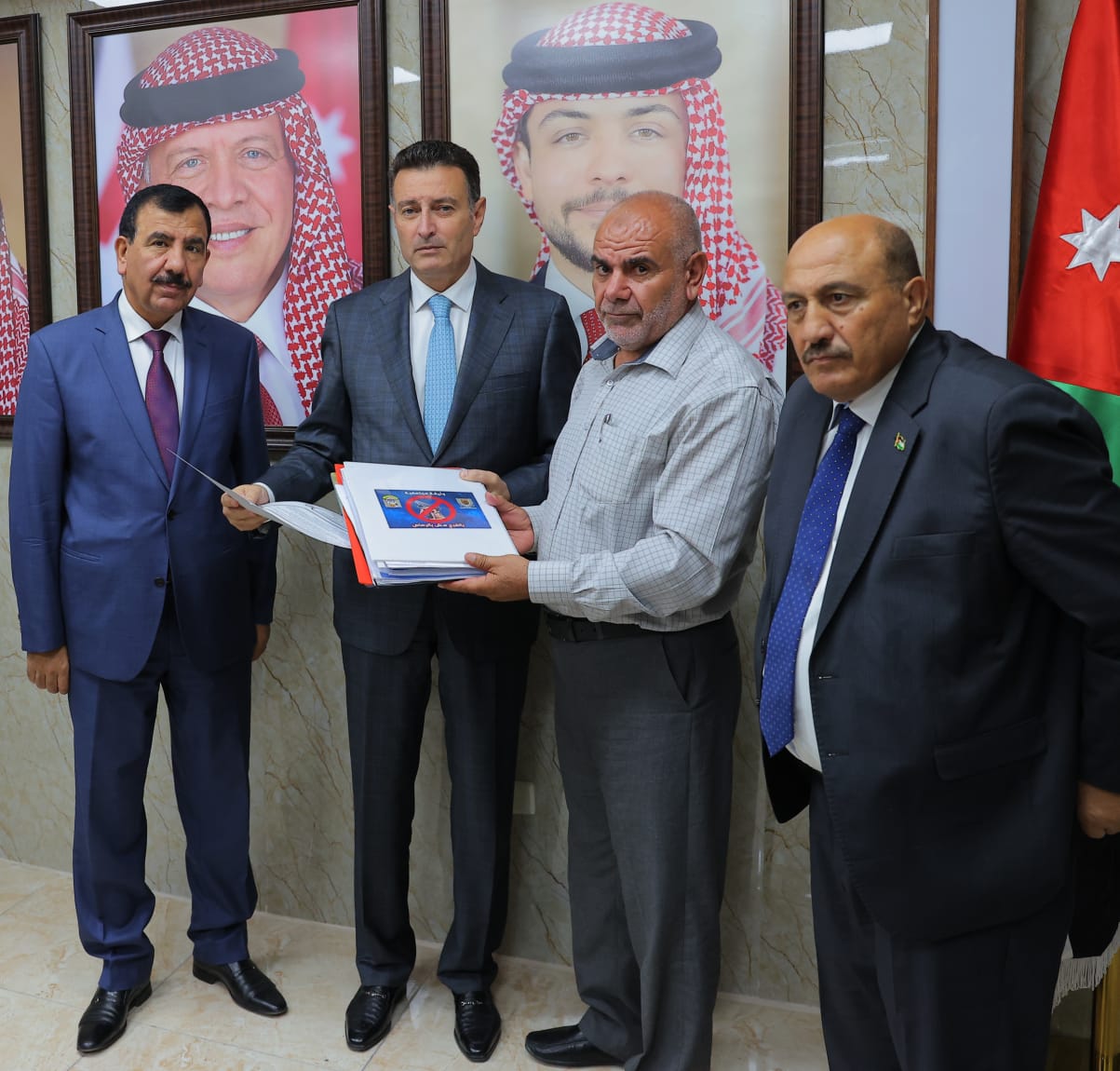 Madar Al-Saa Images 0.6771607944717402