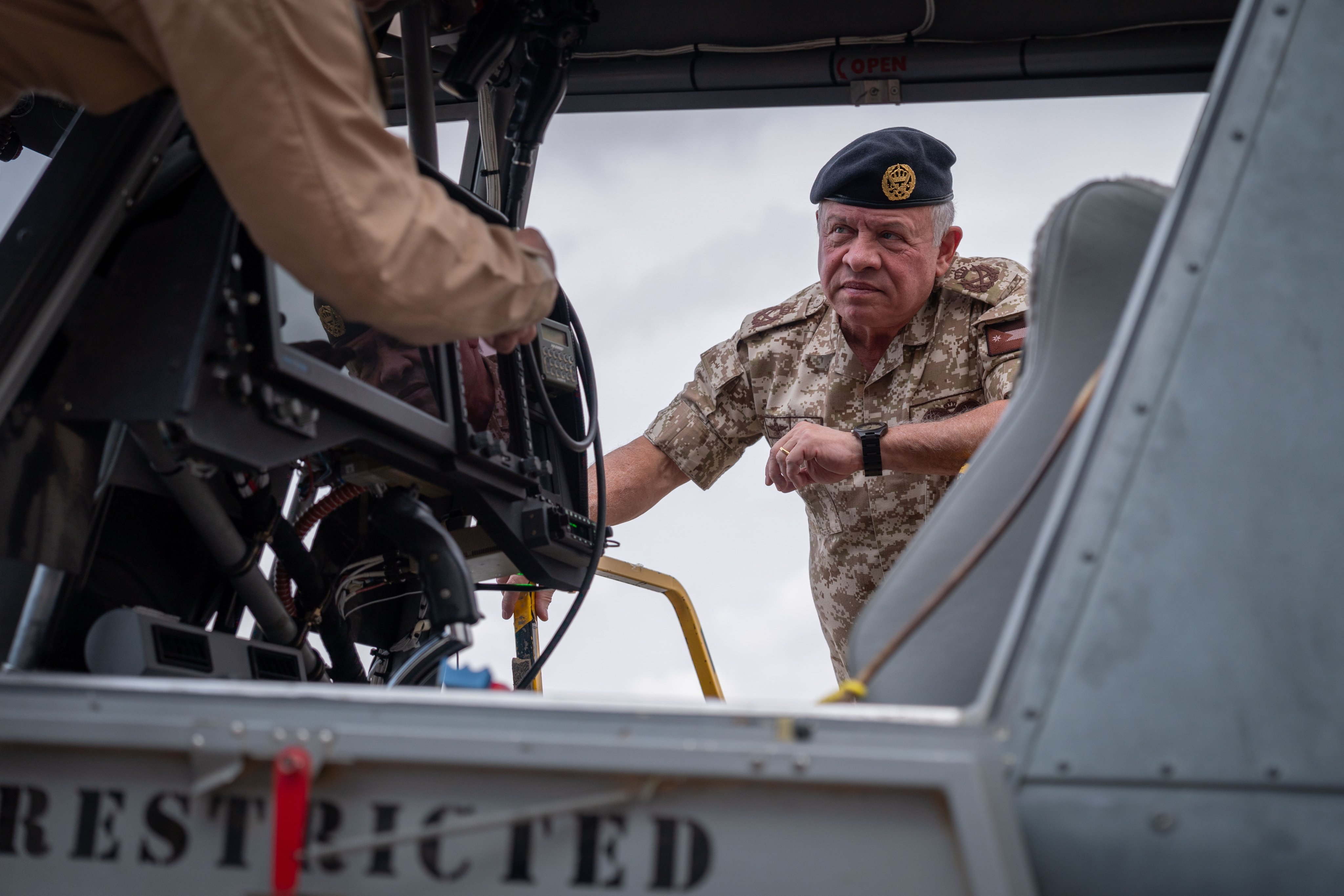 Madar Al-Saa Images 0.7133965134619704