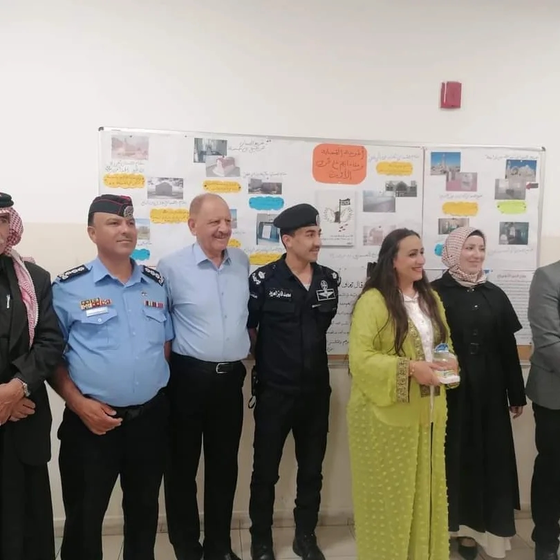 Madar Al-Saa Images 0.7081509074224364