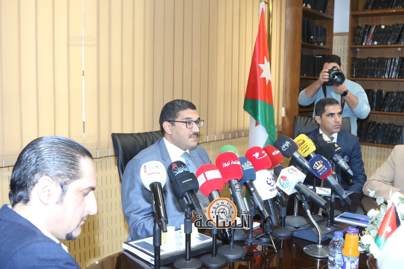 Madar Al-Saa Images 0.43532008890353346