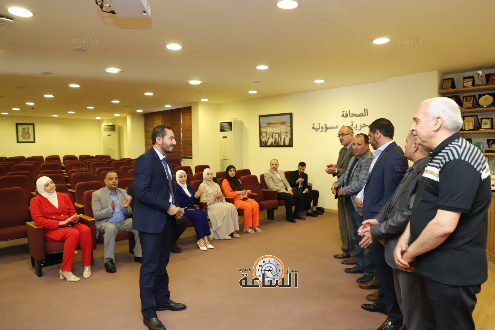 Madar Al-Saa Images 0.7421462115623674