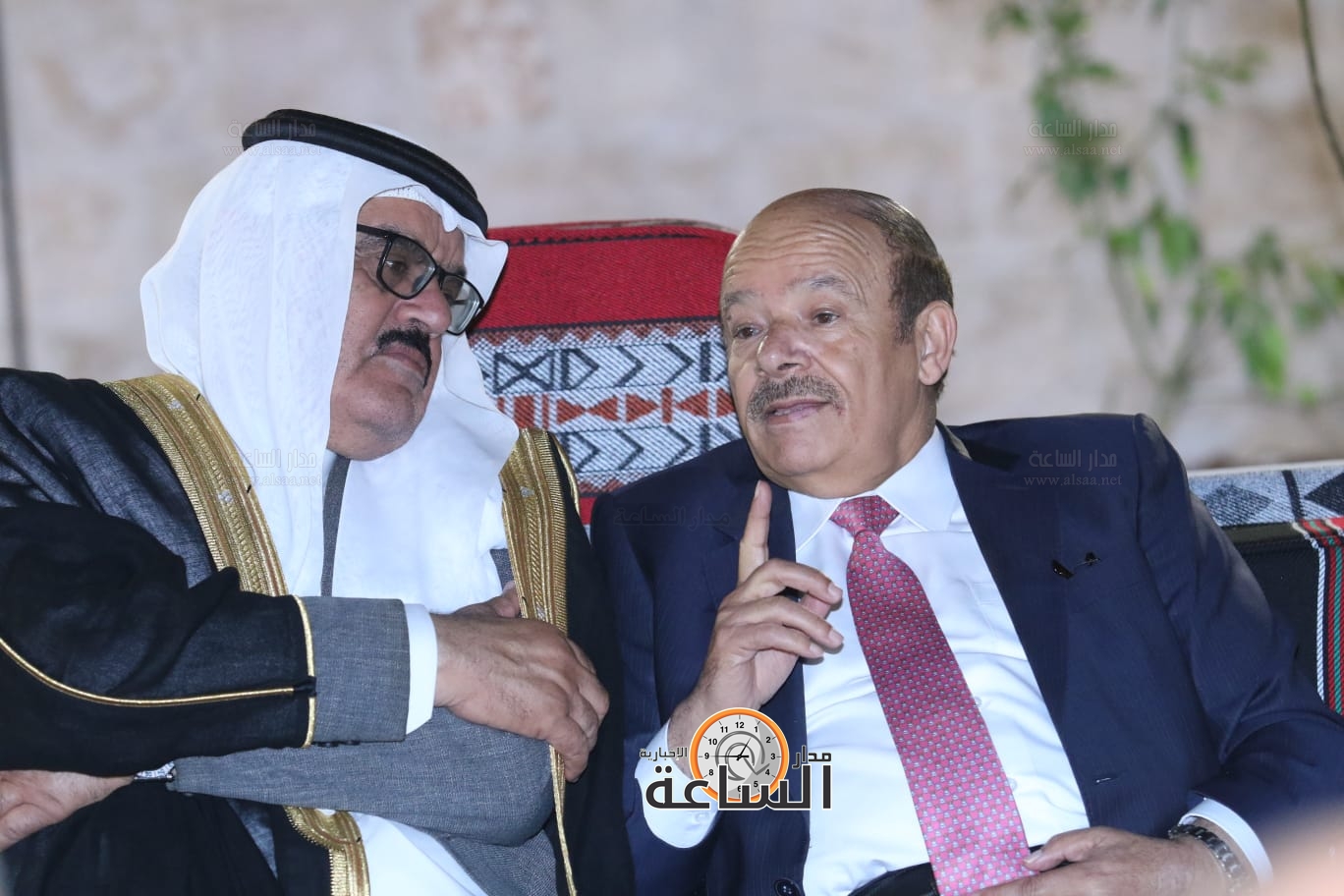 Madar Al-Saa Images 0.535353242435979