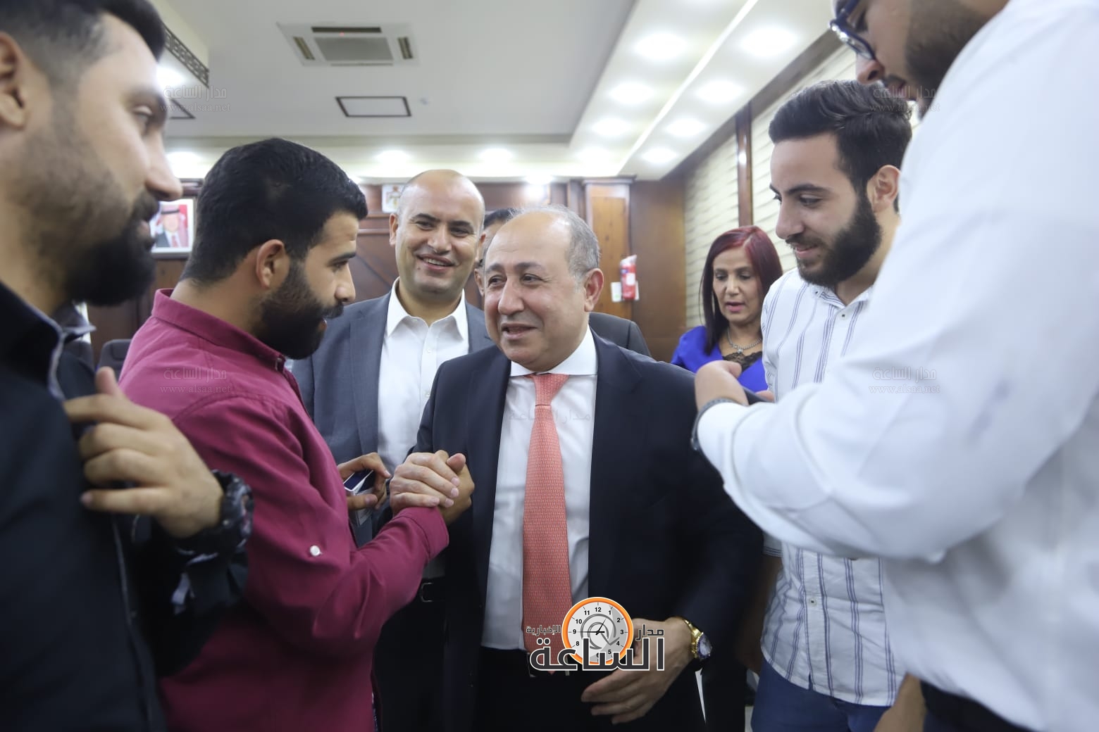 Madar Al-Saa Images 0.4352712277747377