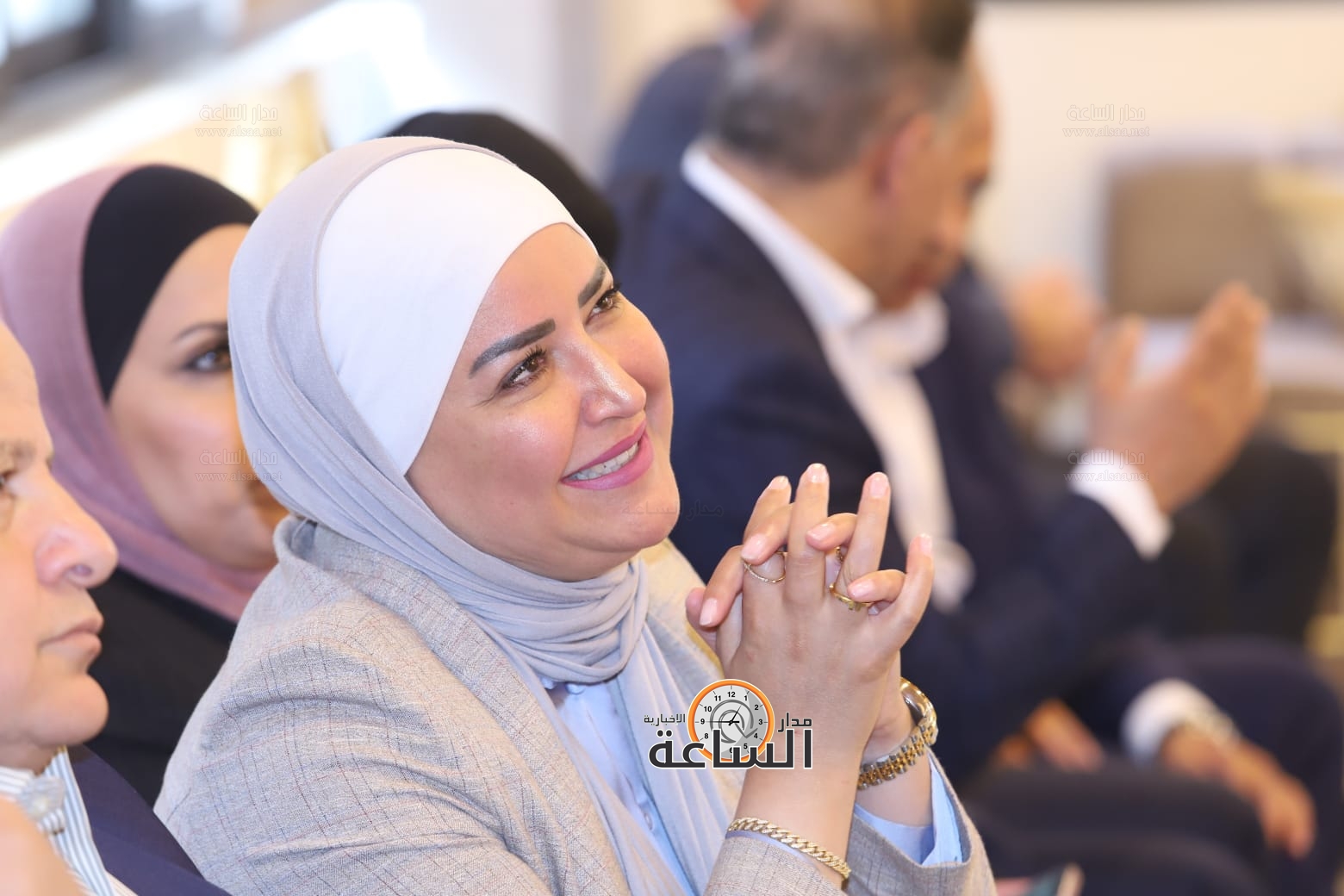 Madar Al-Saa Images 0.9757194193893546