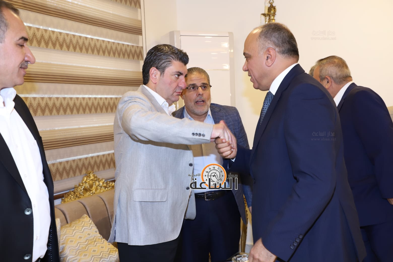 Madar Al-Saa Images 0.39698845735120236