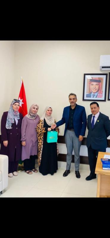 Madar Al-Saa Images 0.001582706656381161