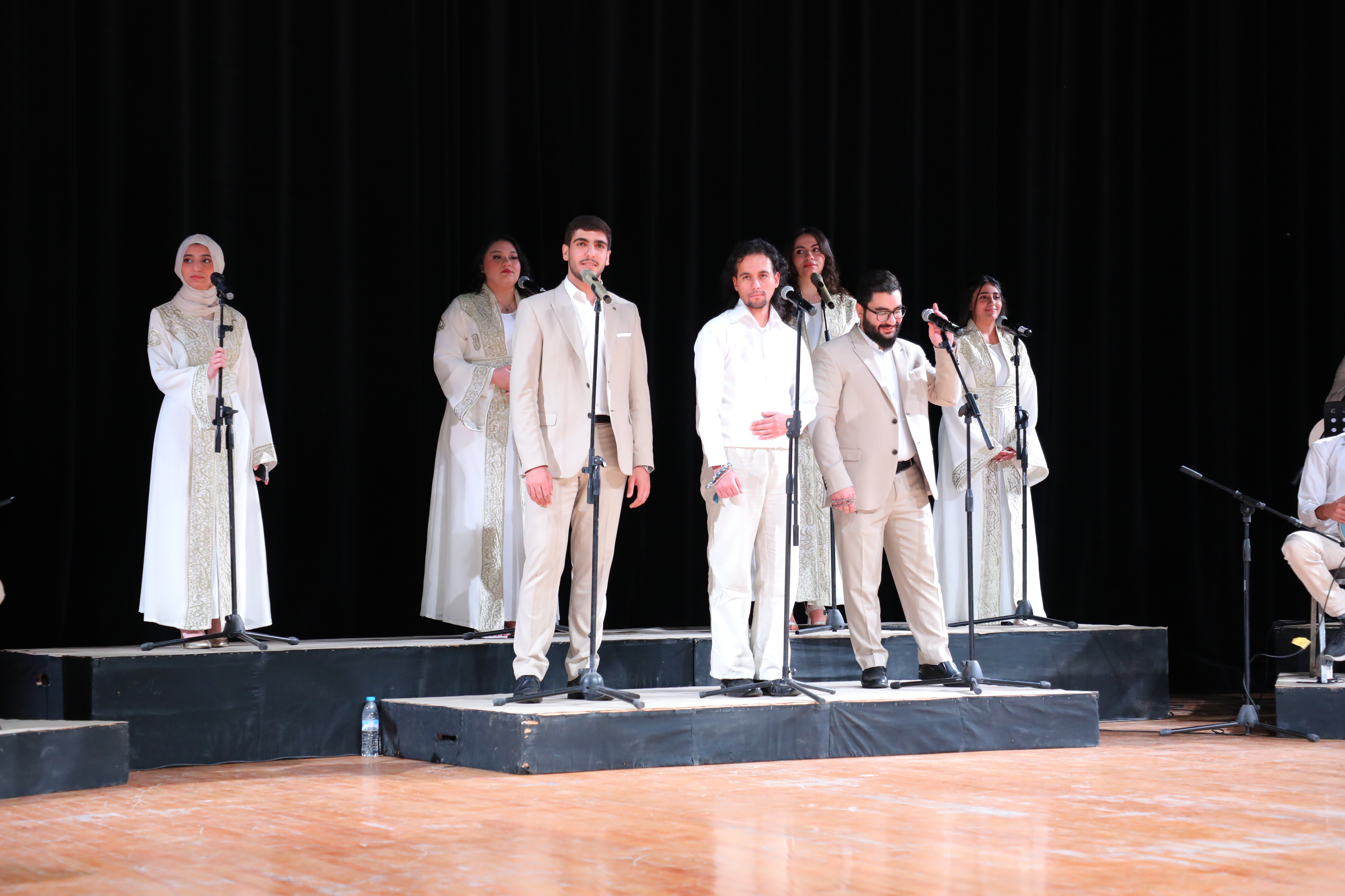 Madar Al-Saa Images 0.9988511197199195