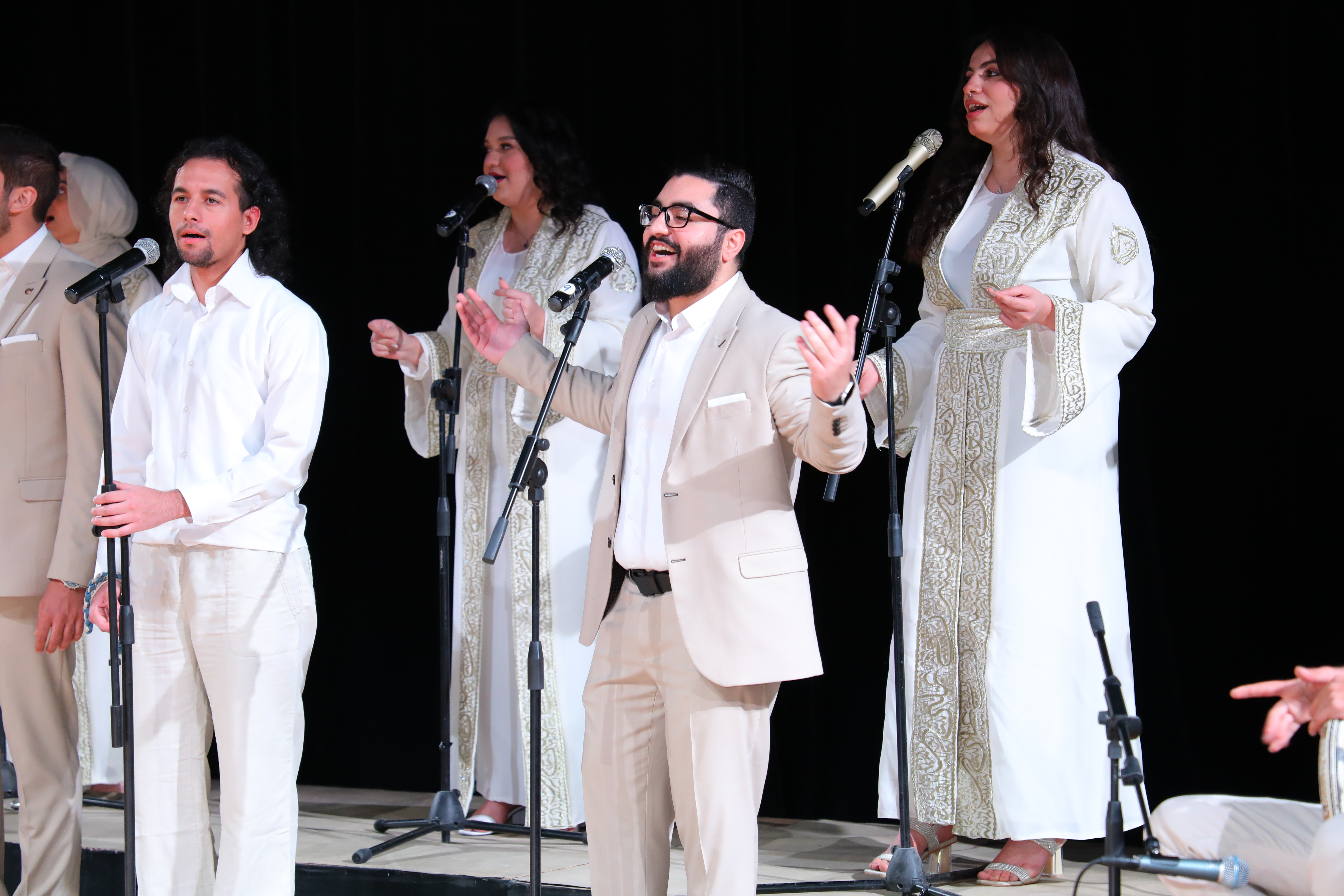 Madar Al-Saa Images 0.17435761844207787