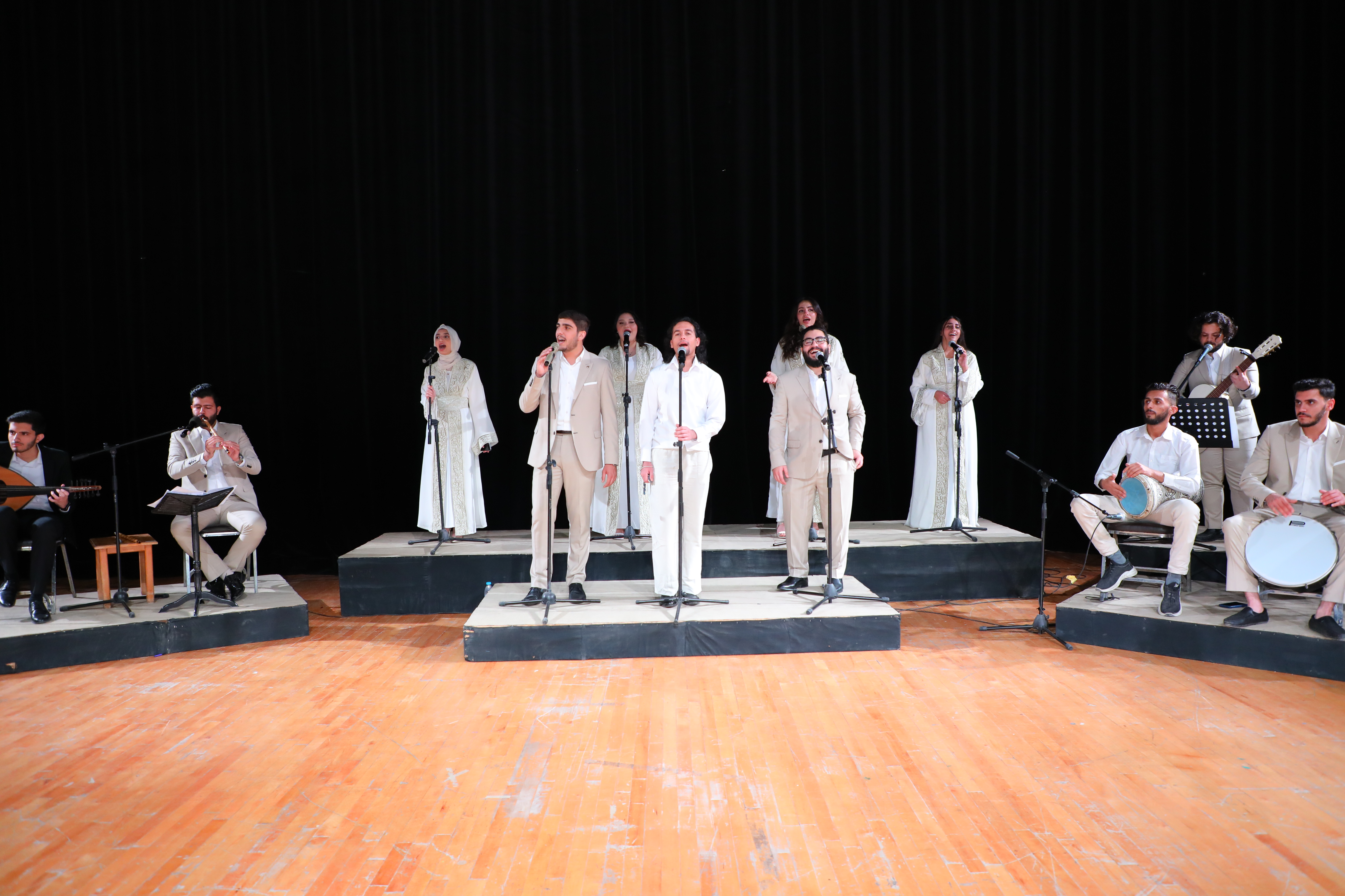 Madar Al-Saa Images 0.8495050880765389