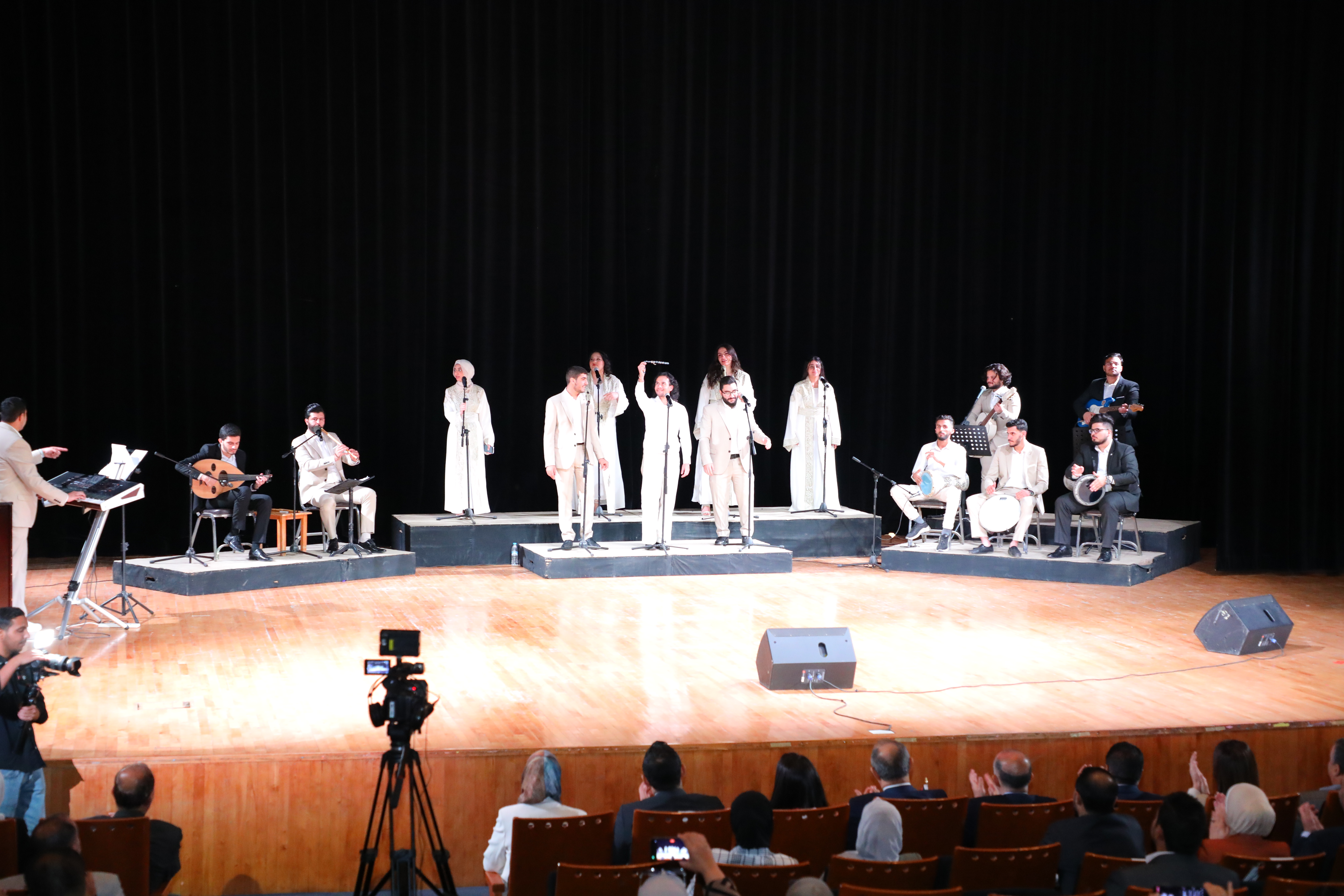 Madar Al-Saa Images 0.7213912326465701