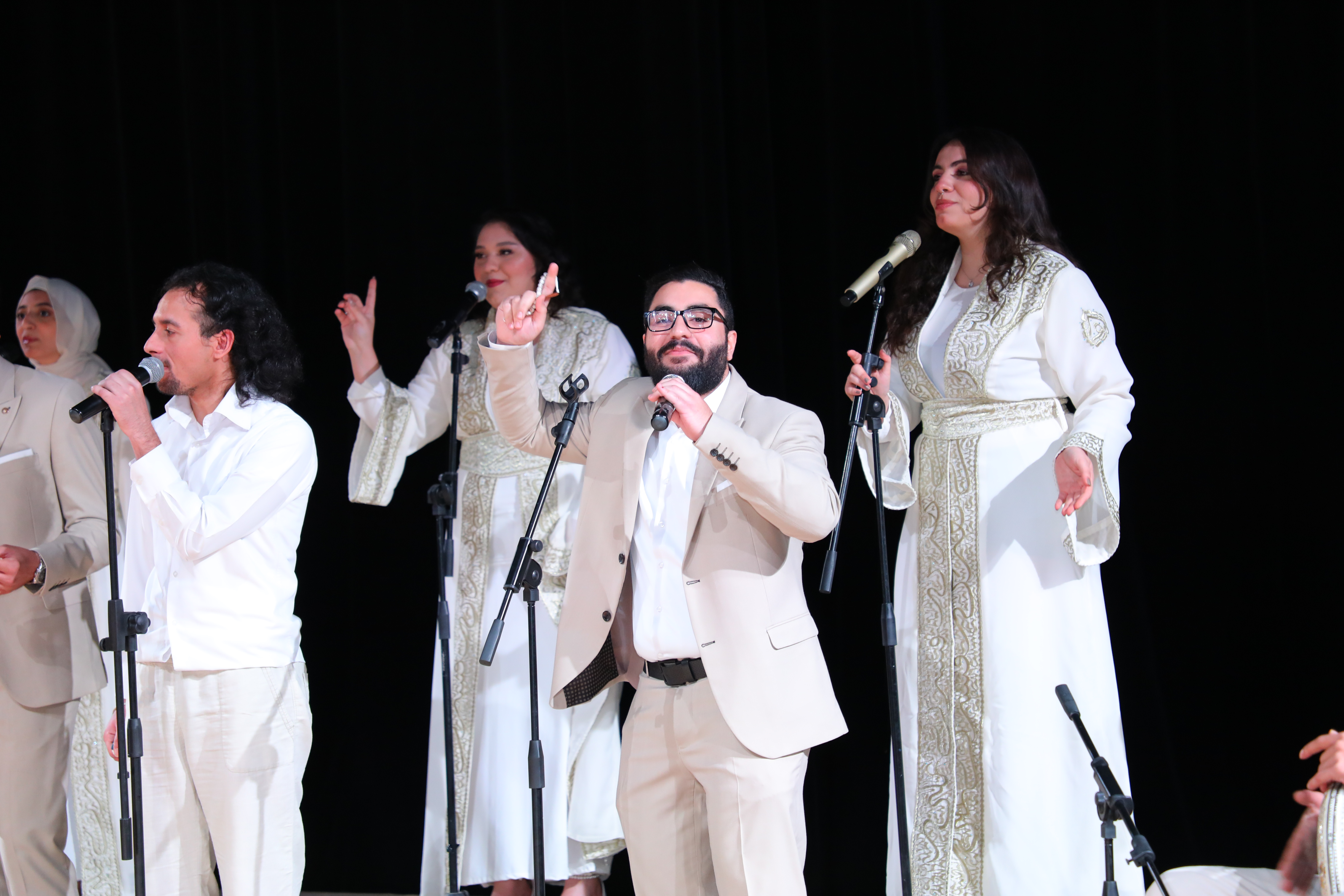 Madar Al-Saa Images 0.7500007202306418