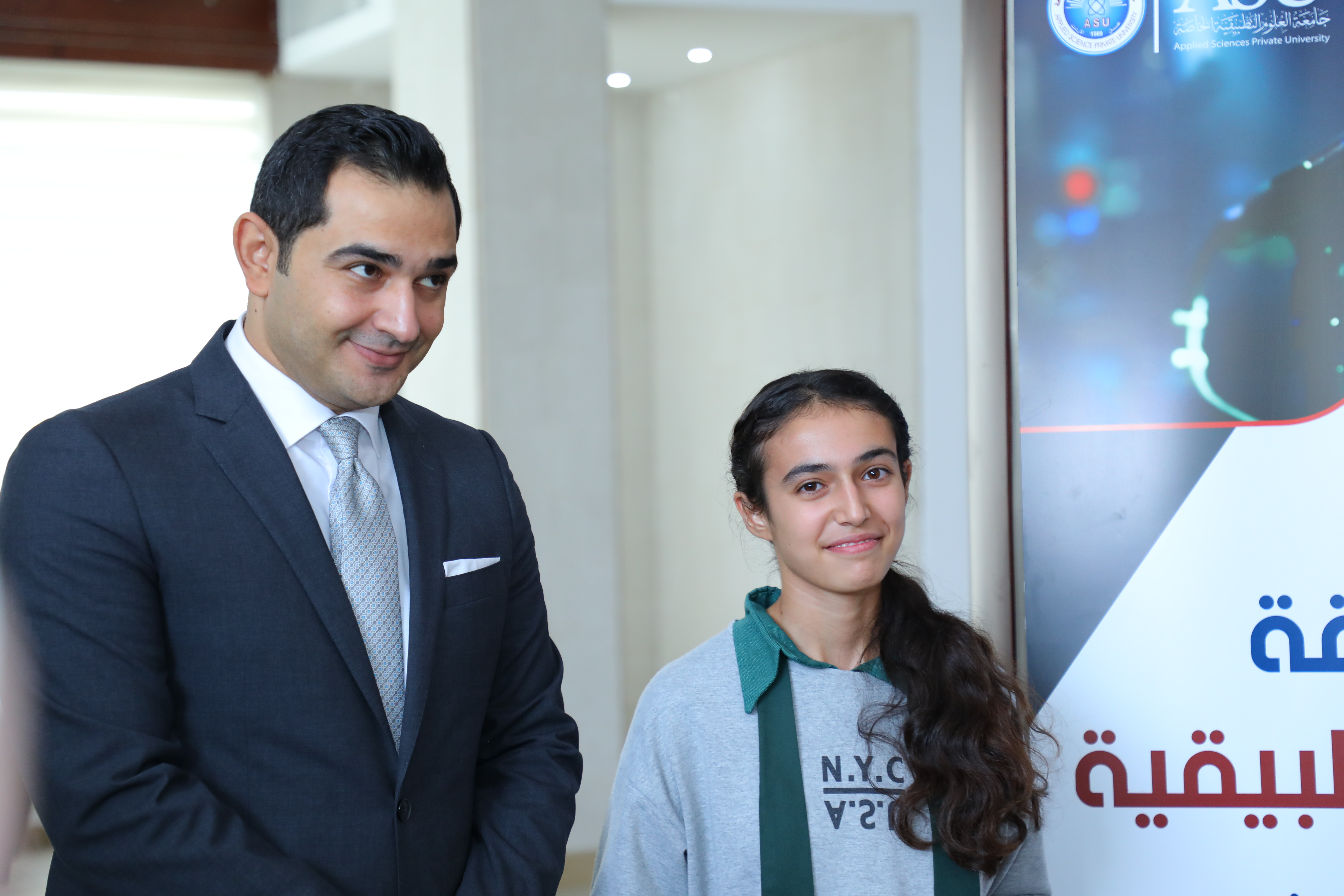 Madar Al-Saa Images 0.8339117953822814