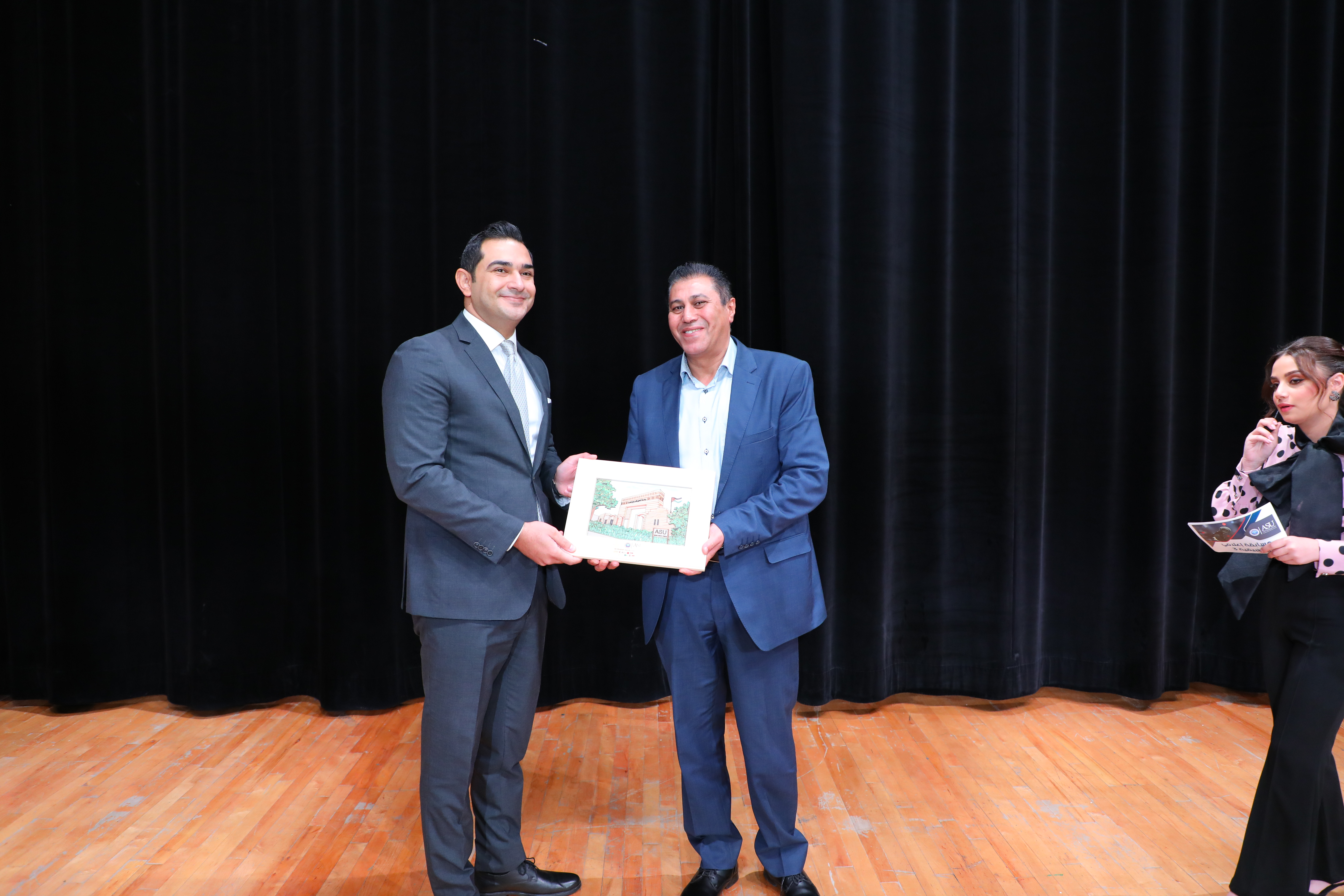 Madar Al-Saa Images 0.719249070275324