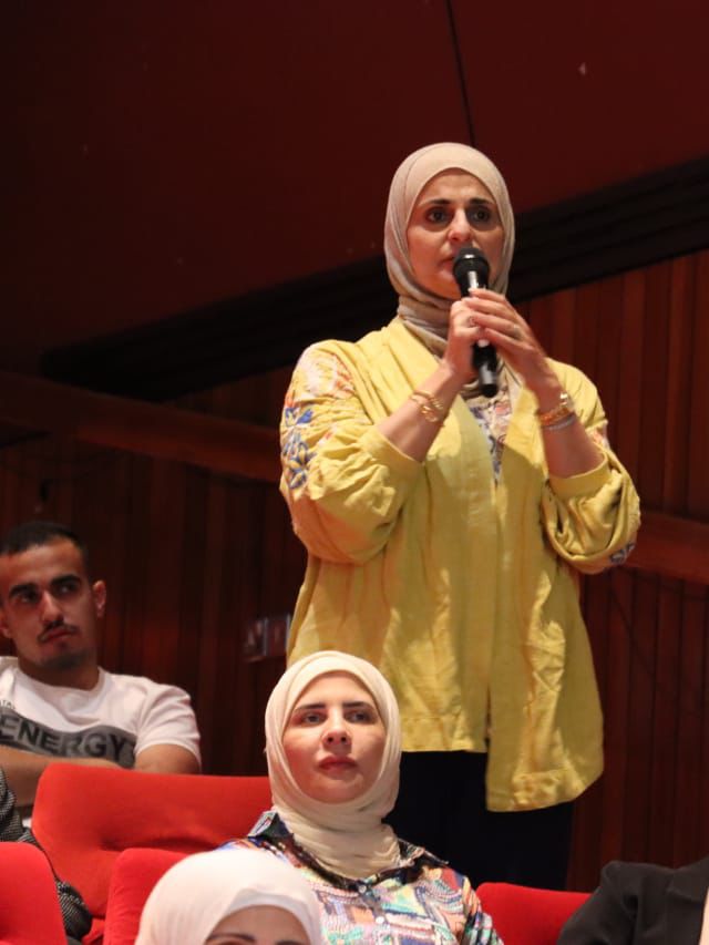 Madar Al-Saa Images 0.703079629858699