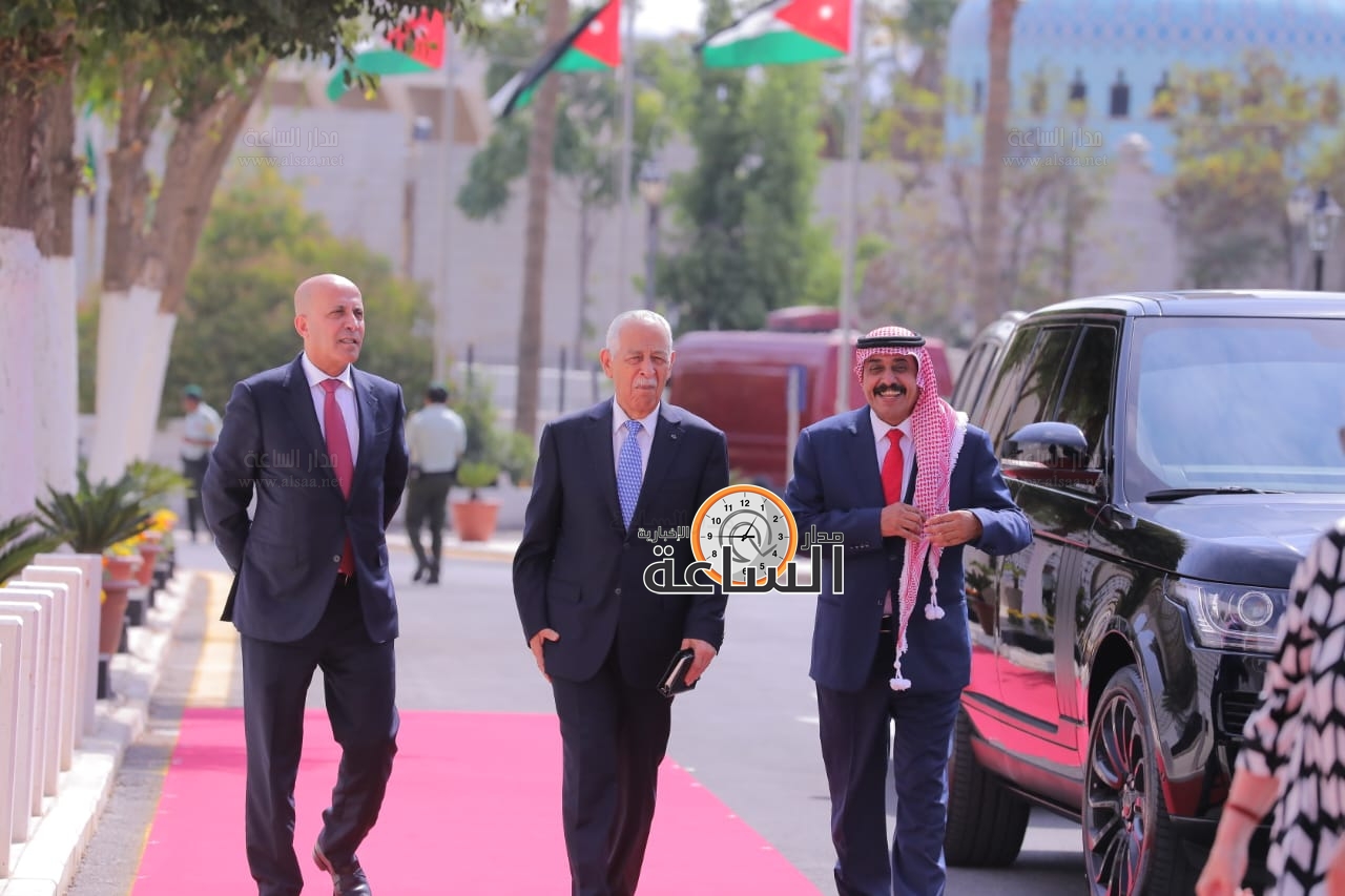 Madar Al-Saa Images 0.10632230514776109