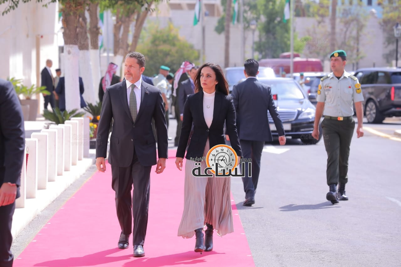 Madar Al-Saa Images 0.047690008711243737