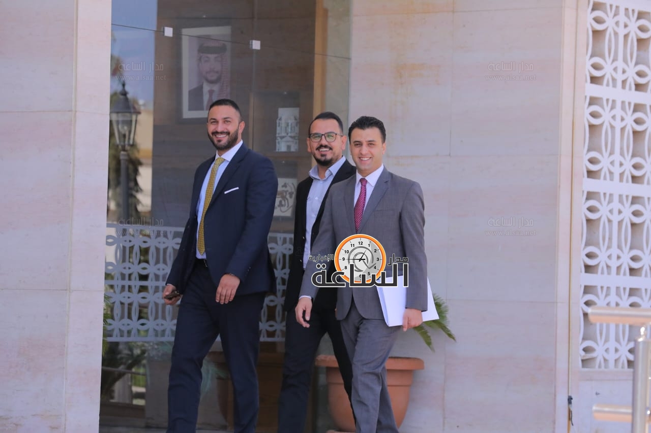 Madar Al-Saa Images 0.7123105721729828