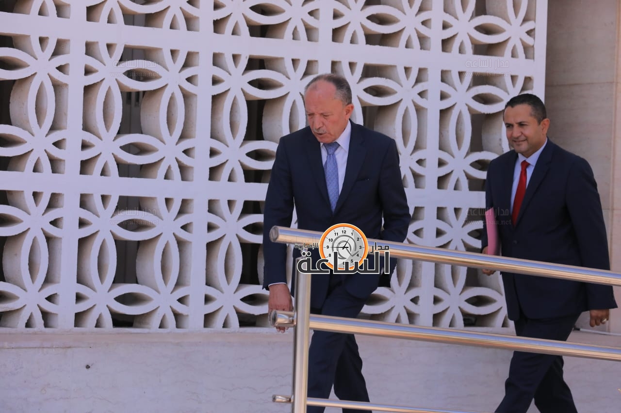 Madar Al-Saa Images 0.8244954585483186