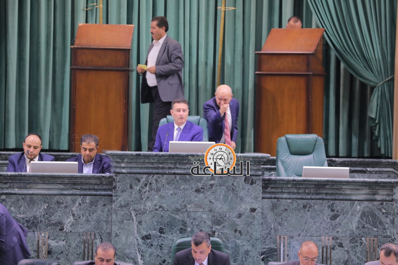 Madar Al-Saa Images 0.8822574477532779