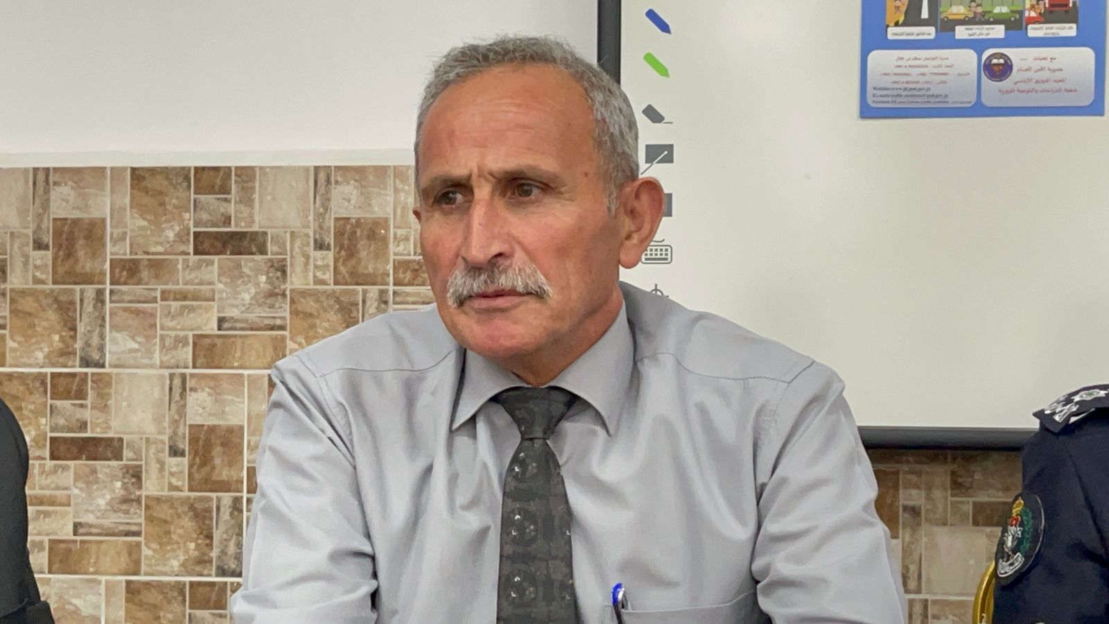 Madar Al-Saa Images 0.5011961729322021