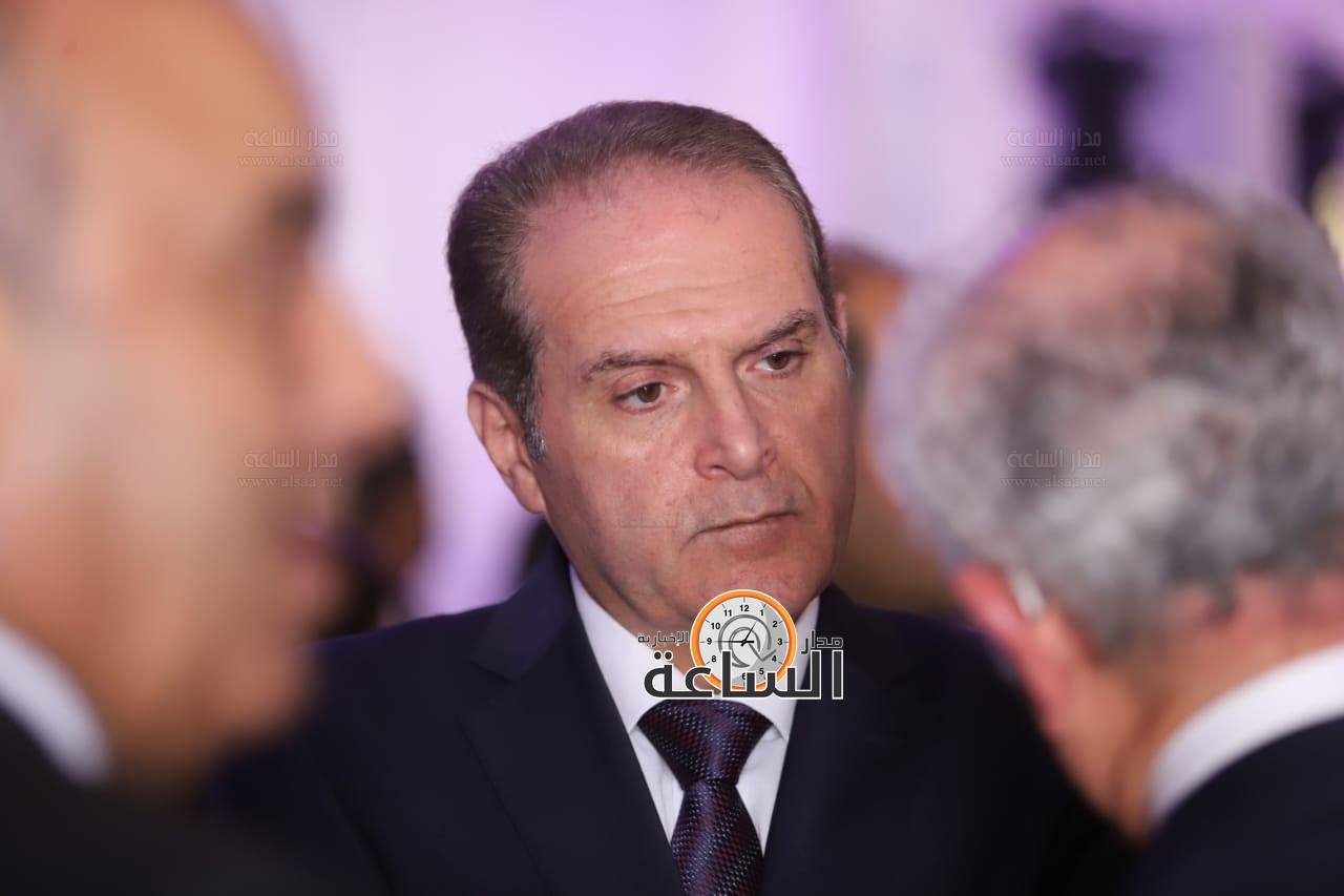 Madar Al-Saa Images 0.5101960088162614