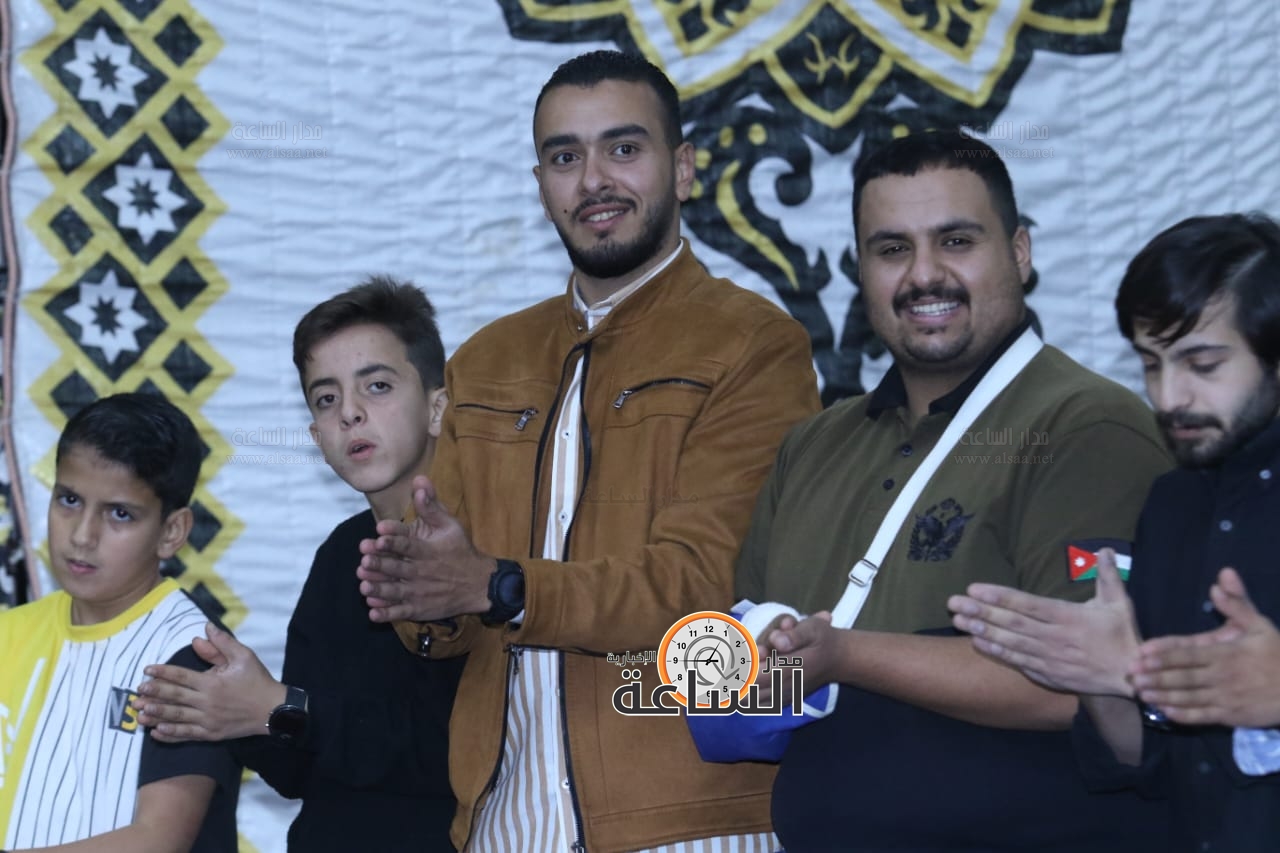 Madar Al-Saa Images 0.4136993654943607