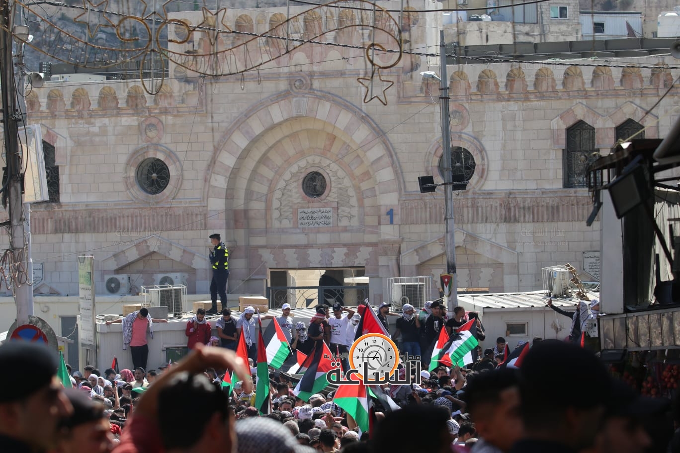 Madar Al-Saa Images 0.7478028117206594