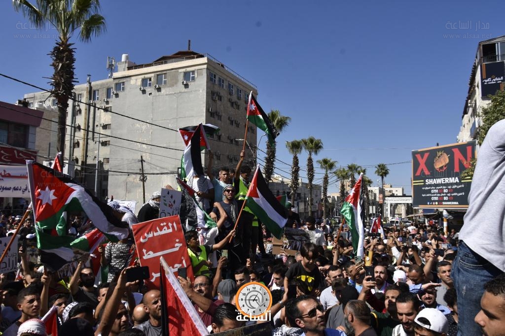 Madar Al-Saa Images 0.13837002698519152