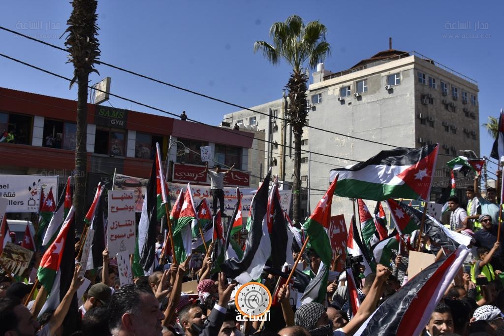 Madar Al-Saa Images 0.3458152404513781