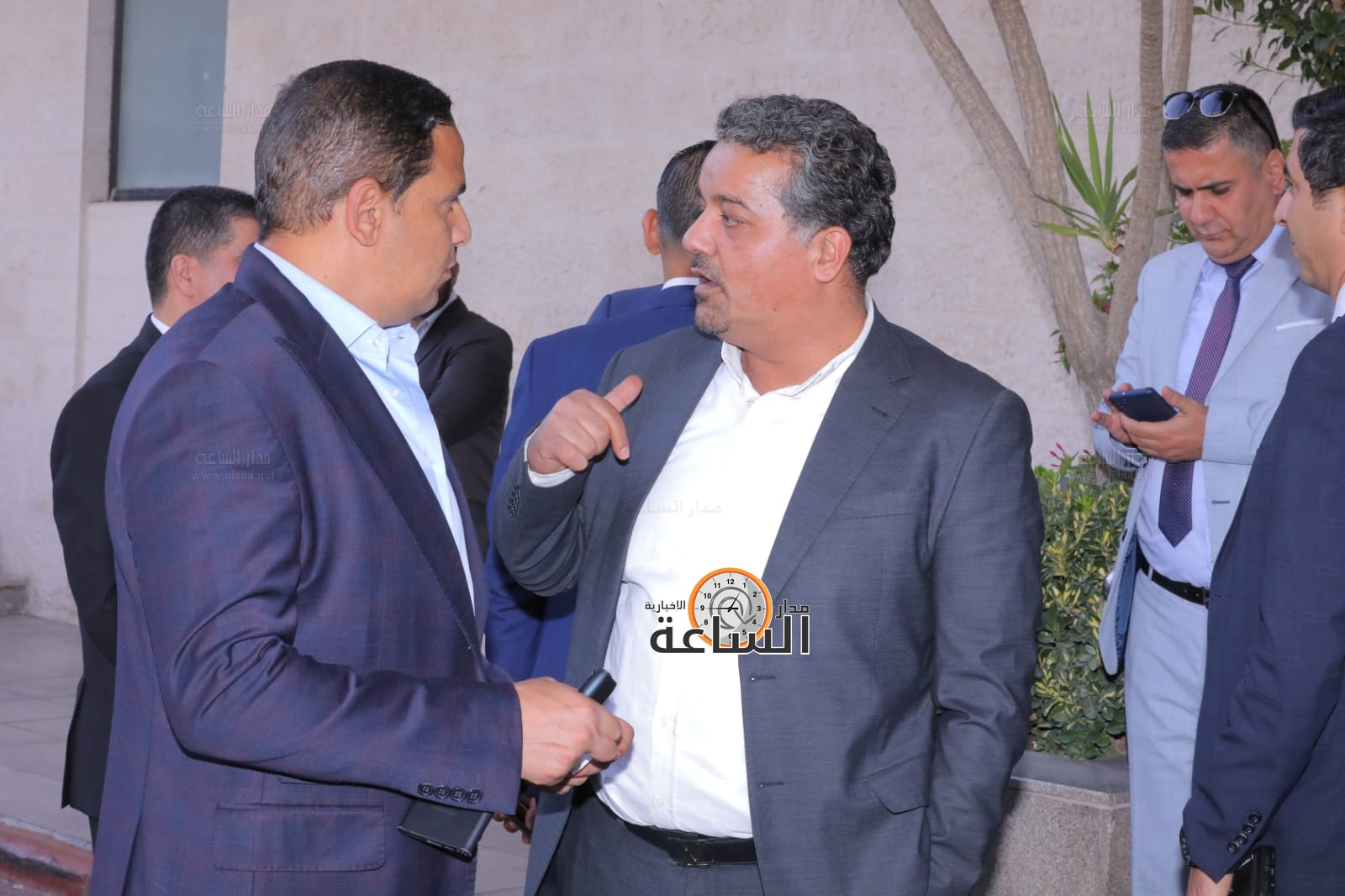 Madar Al-Saa Images 0.3826851889443701