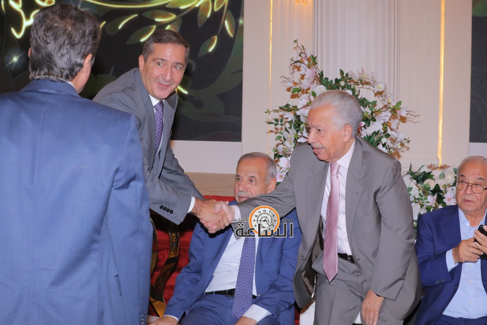 Madar Al-Saa Images 0.9316596424208674