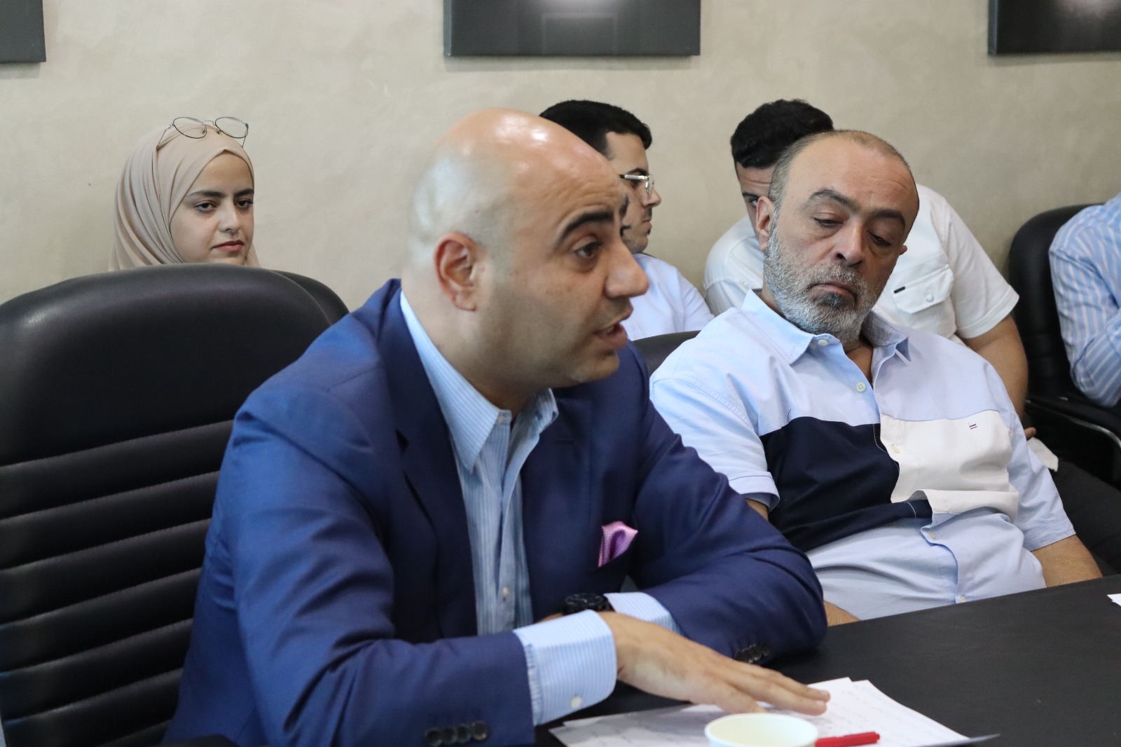 Madar Al-Saa Images 0.5749808770583136