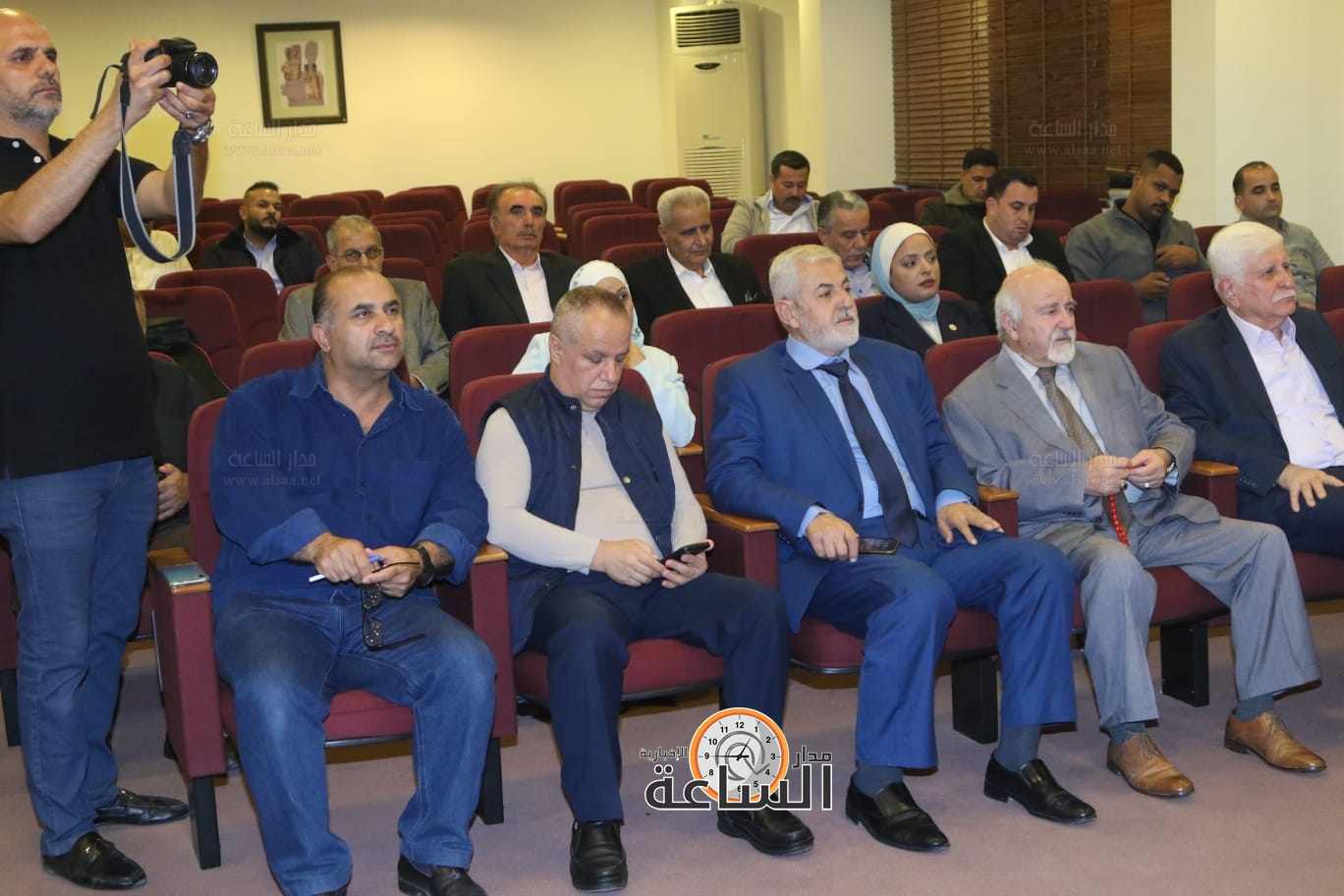 Madar Al-Saa Images 0.4615602581761087