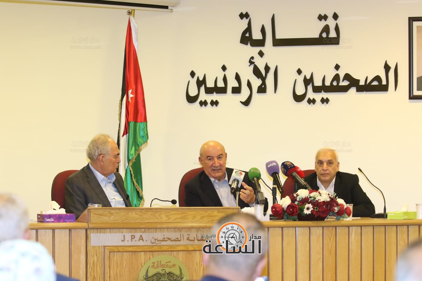 Madar Al-Saa Images 0.32186900430401644