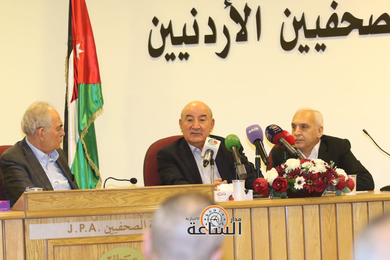 Madar Al-Saa Images 0.47609284855351164