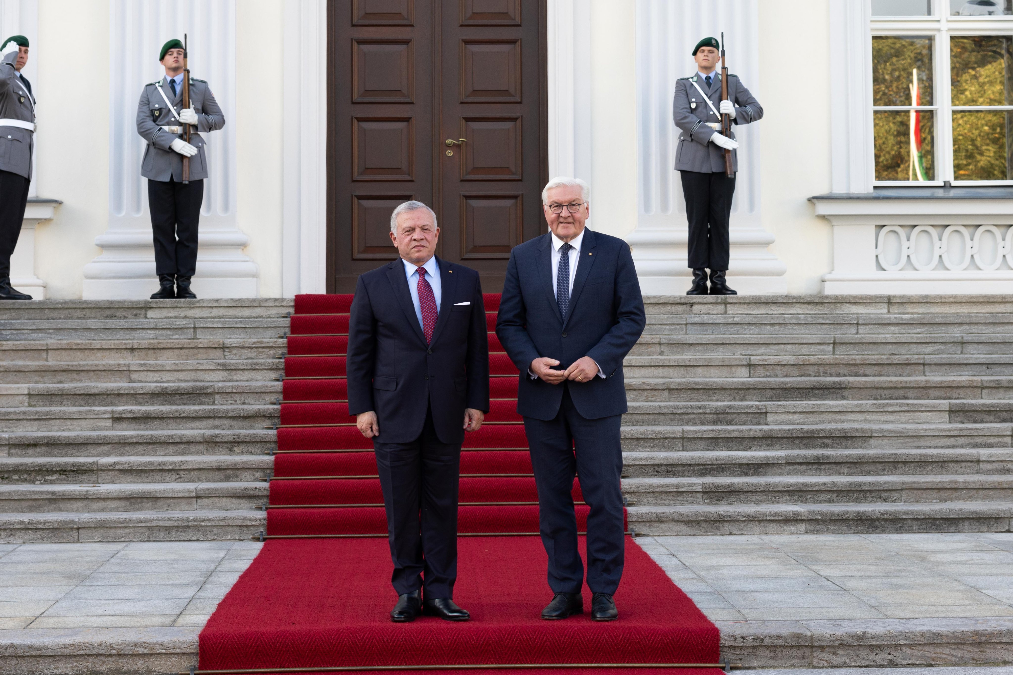 Madar Al-Saa Images 0.006425332785185978