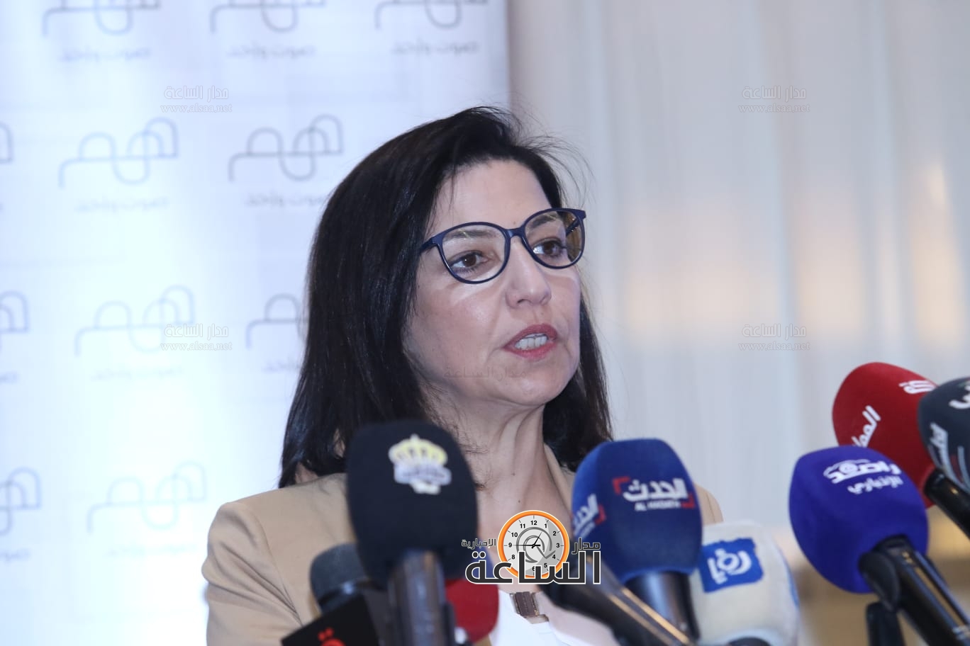 Madar Al-Saa Images 0.04449201875002595