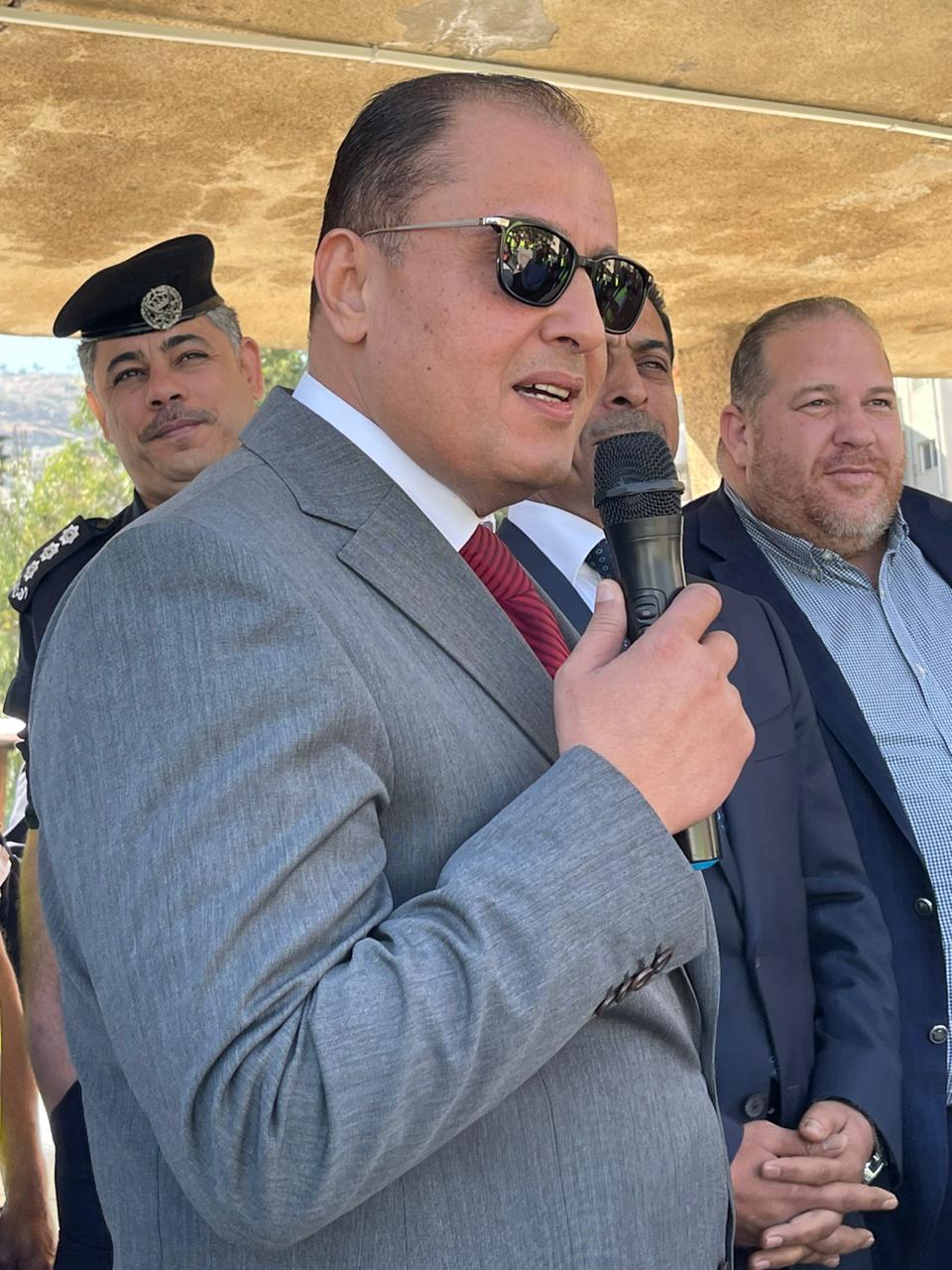 Madar Al-Saa Images 0.9621573851919256