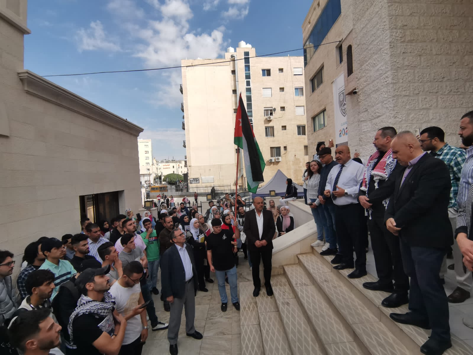 Madar Al-Saa Images 0.061495220962775266